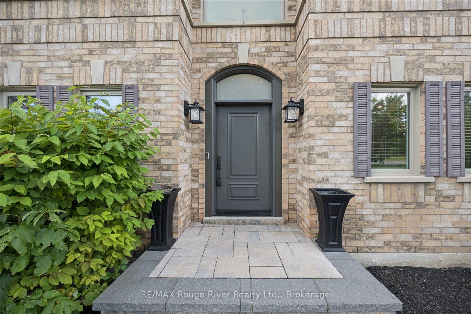 10 Windbreak Crescent, Whitby, ON L1P 1P8 photo 4
