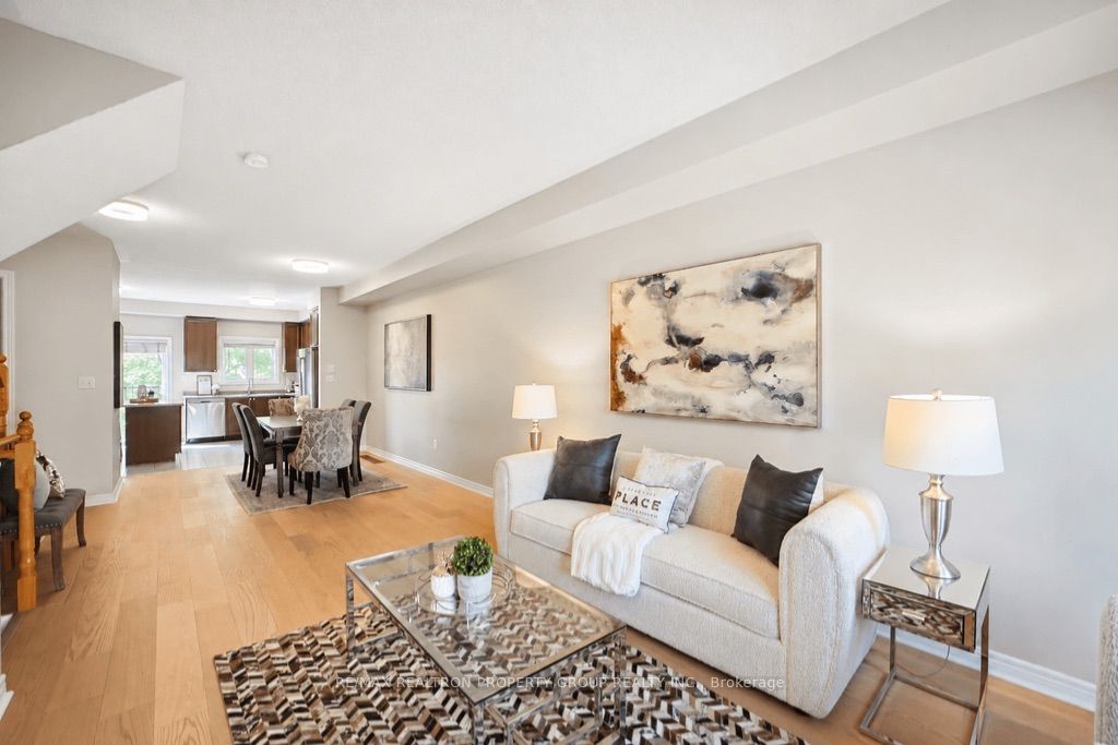 1250 St. Martins Drive 27, Pickering, ON L1W 0A2 photo 3