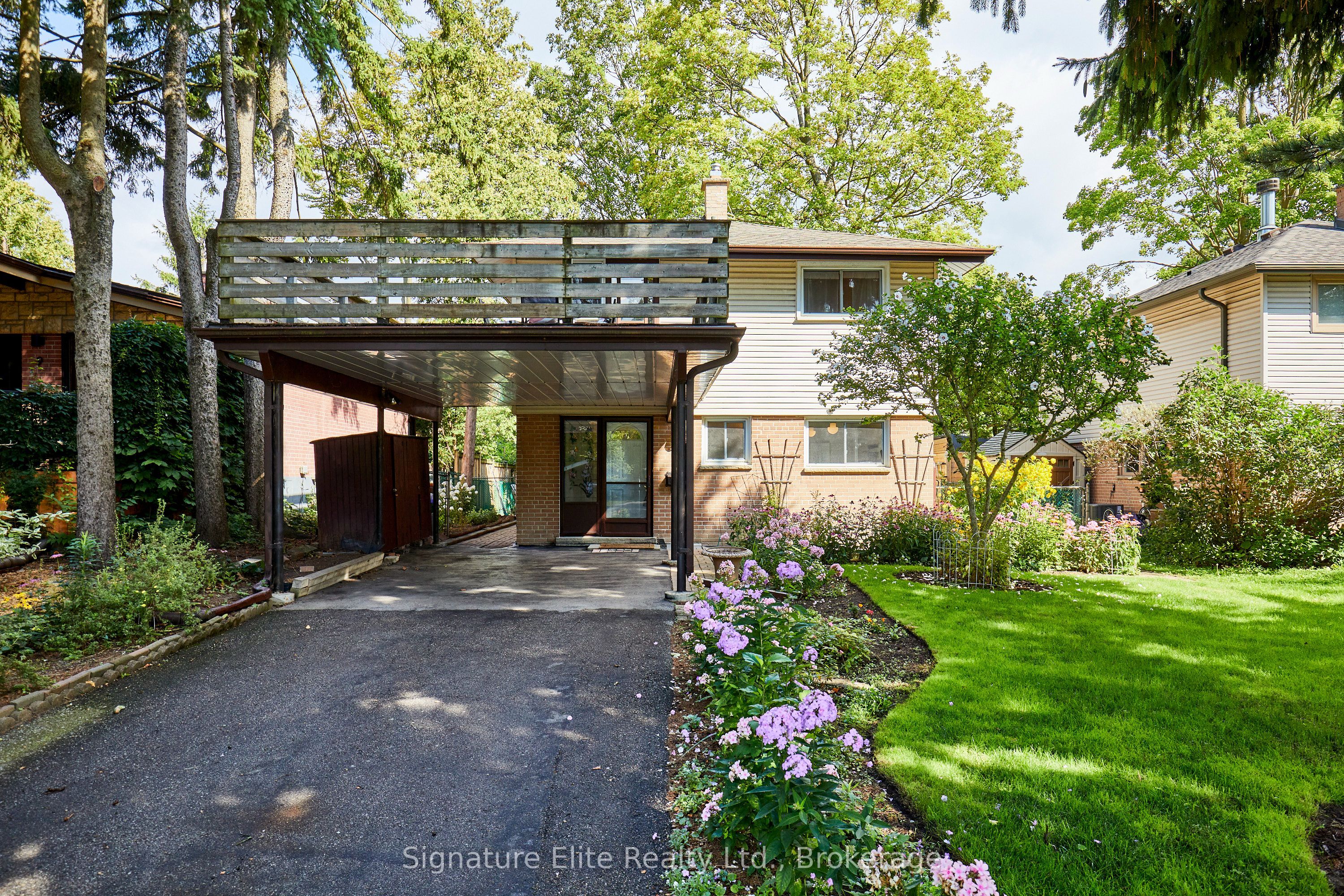 7 Lyncroft Drive, Toronto, ON M1E 1X6