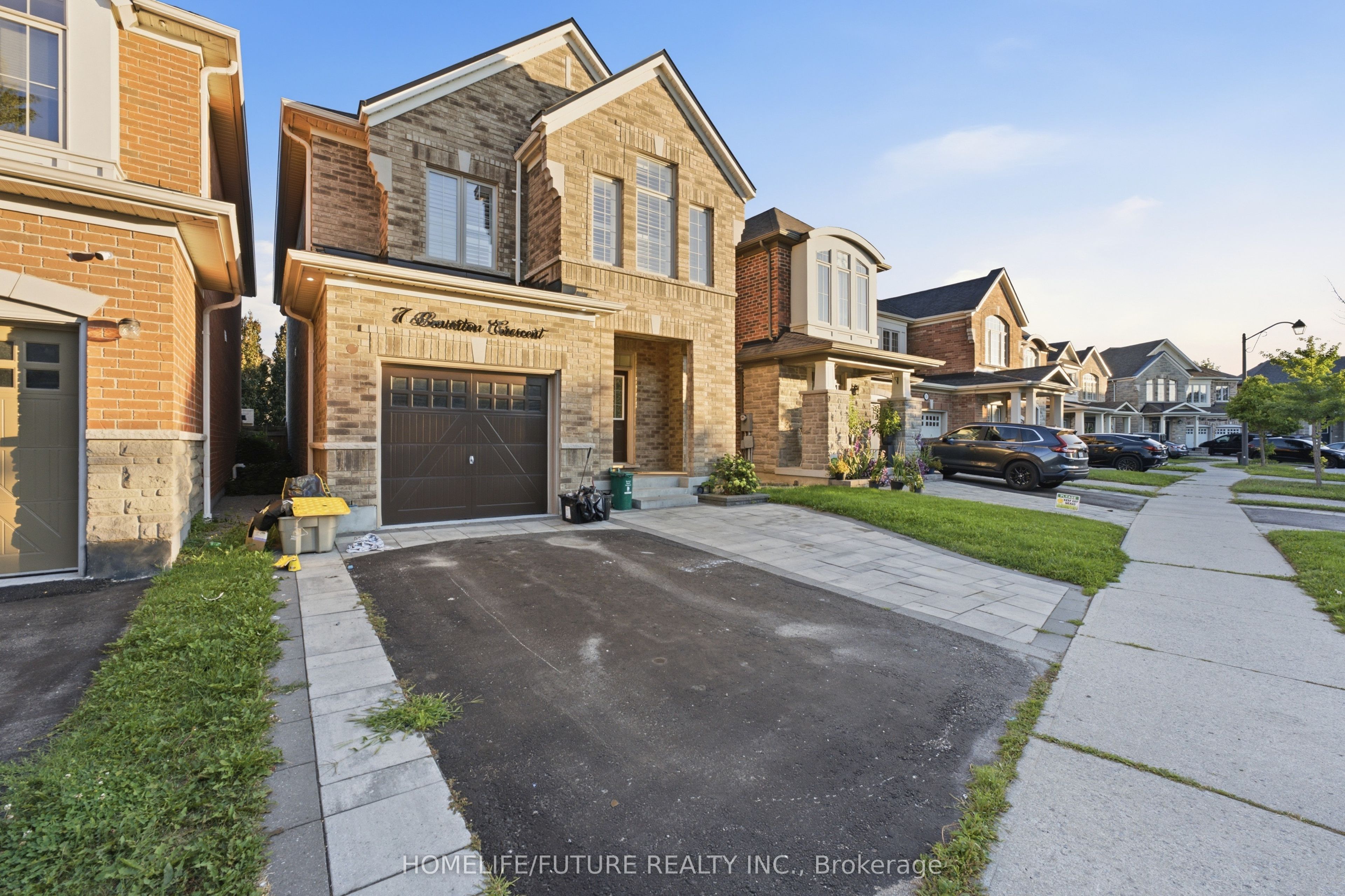 7 Beverton Crescent, Ajax, ON L1T 0L8 photo 2