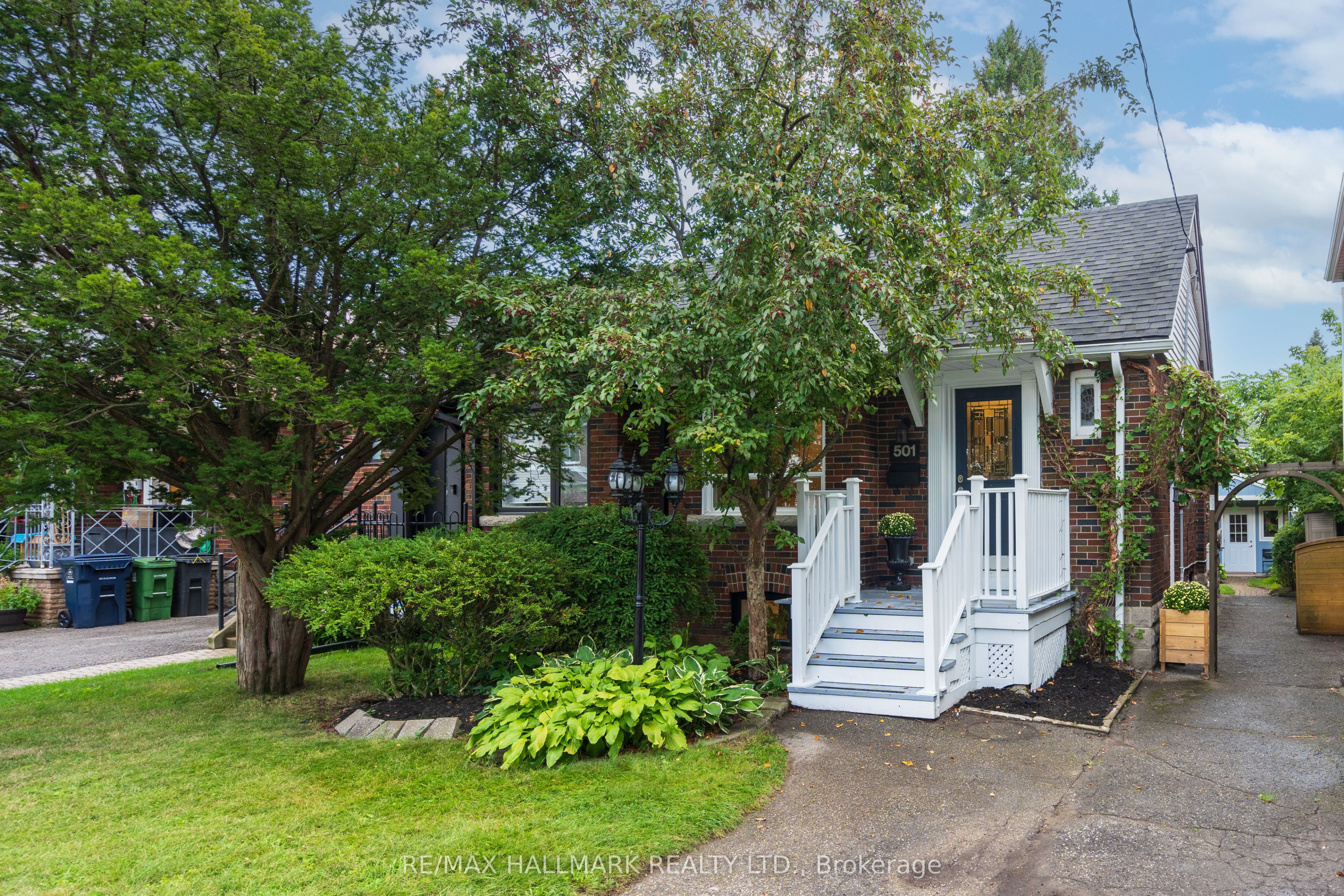 501 Sammon Avenue, Toronto, ON M4J 2B3