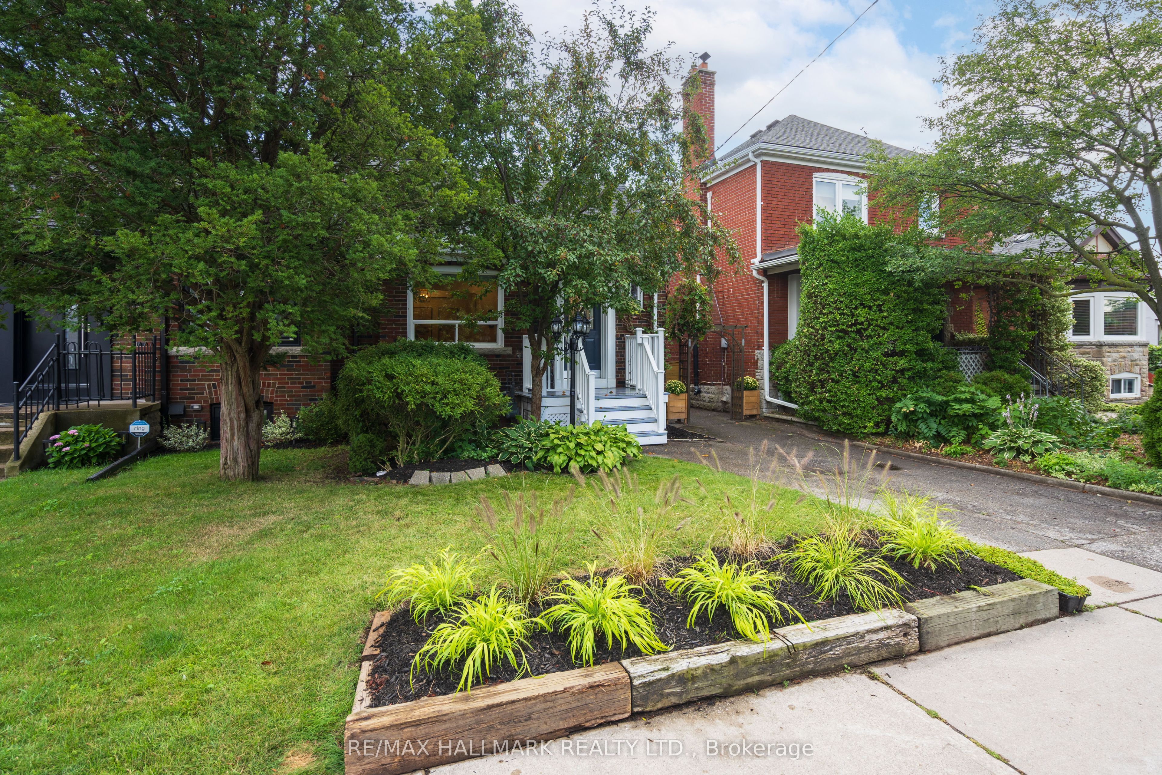 501 Sammon Avenue, Toronto, ON M4J 2B3 photo 4