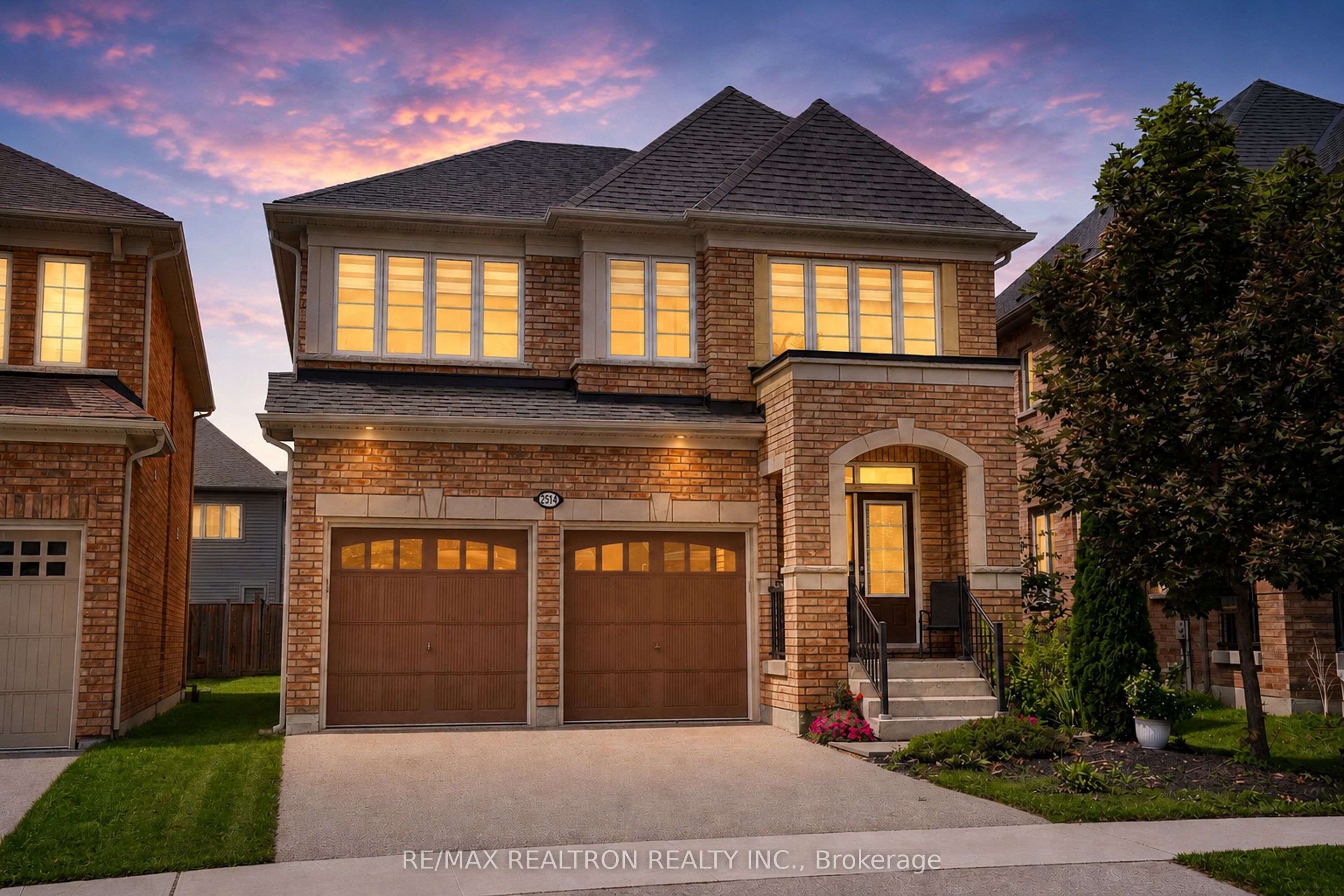 2544 Bandsman Crescent, Oshawa, ON L1L 0M2 photo 2