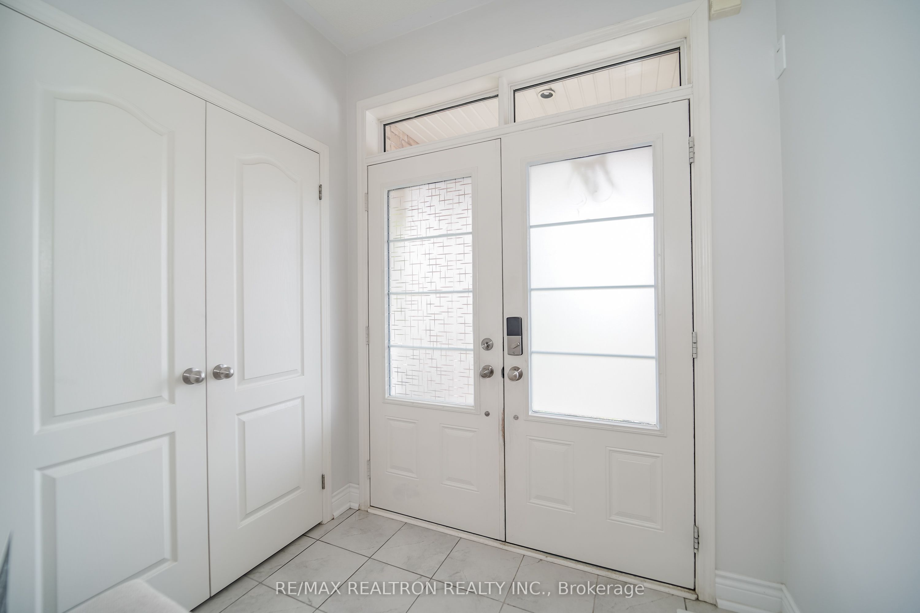 2544 Bandsman Crescent, Oshawa, ON L1L 0M2 photo 4