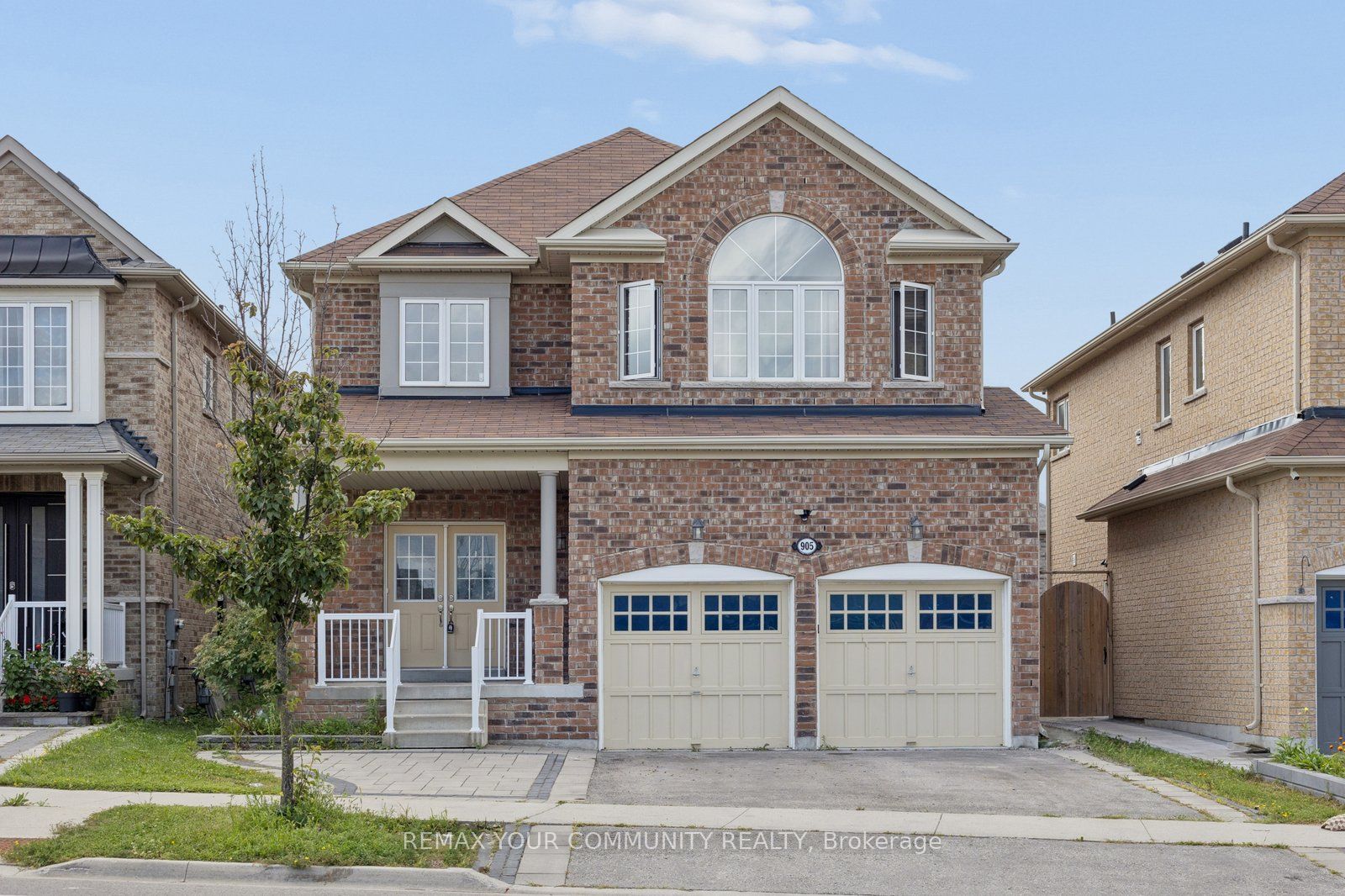 905 Greenhill Avenue, Oshawa, ON L1K 0X9