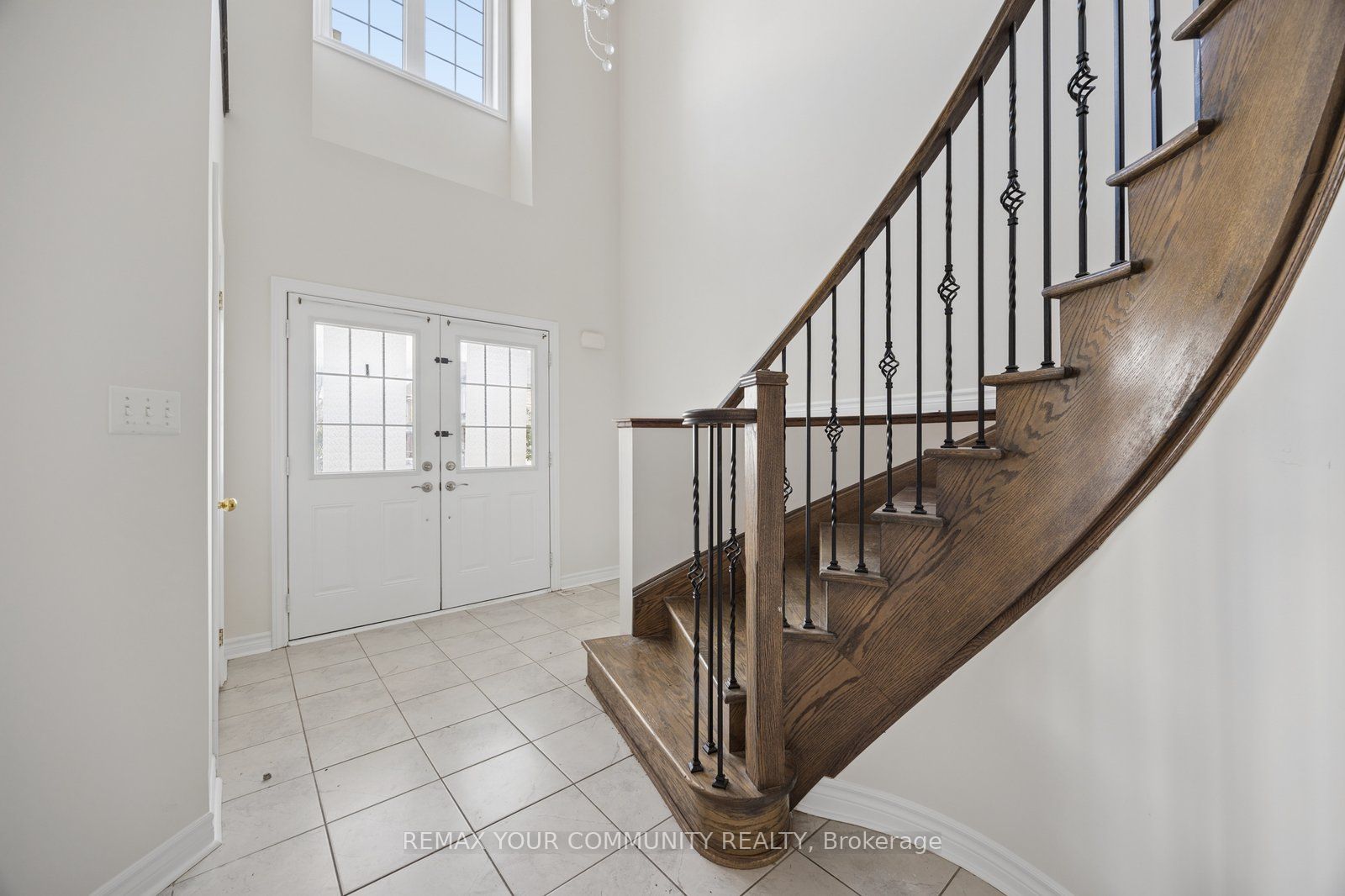 905 Greenhill Avenue, Oshawa, ON L1K 0X9 photo 3