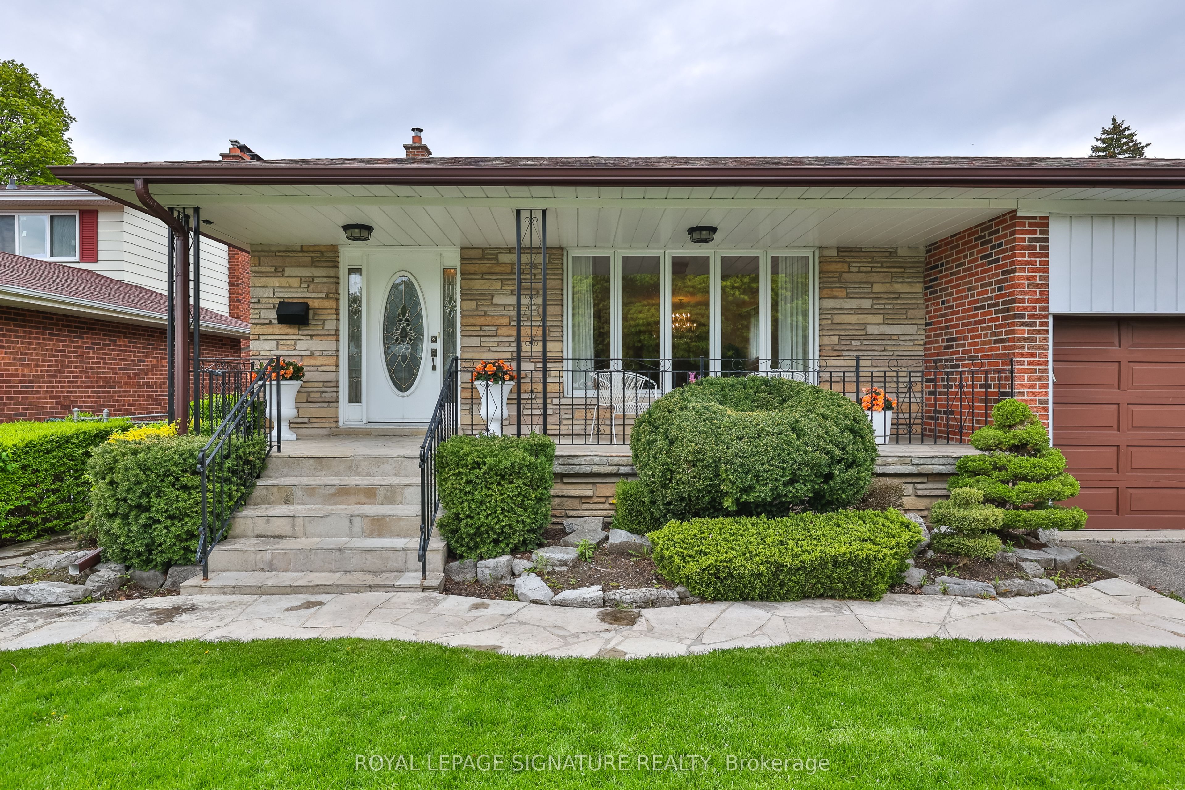 14 Logstone Crescent, Toronto, ON M1E 4M3 photo 5