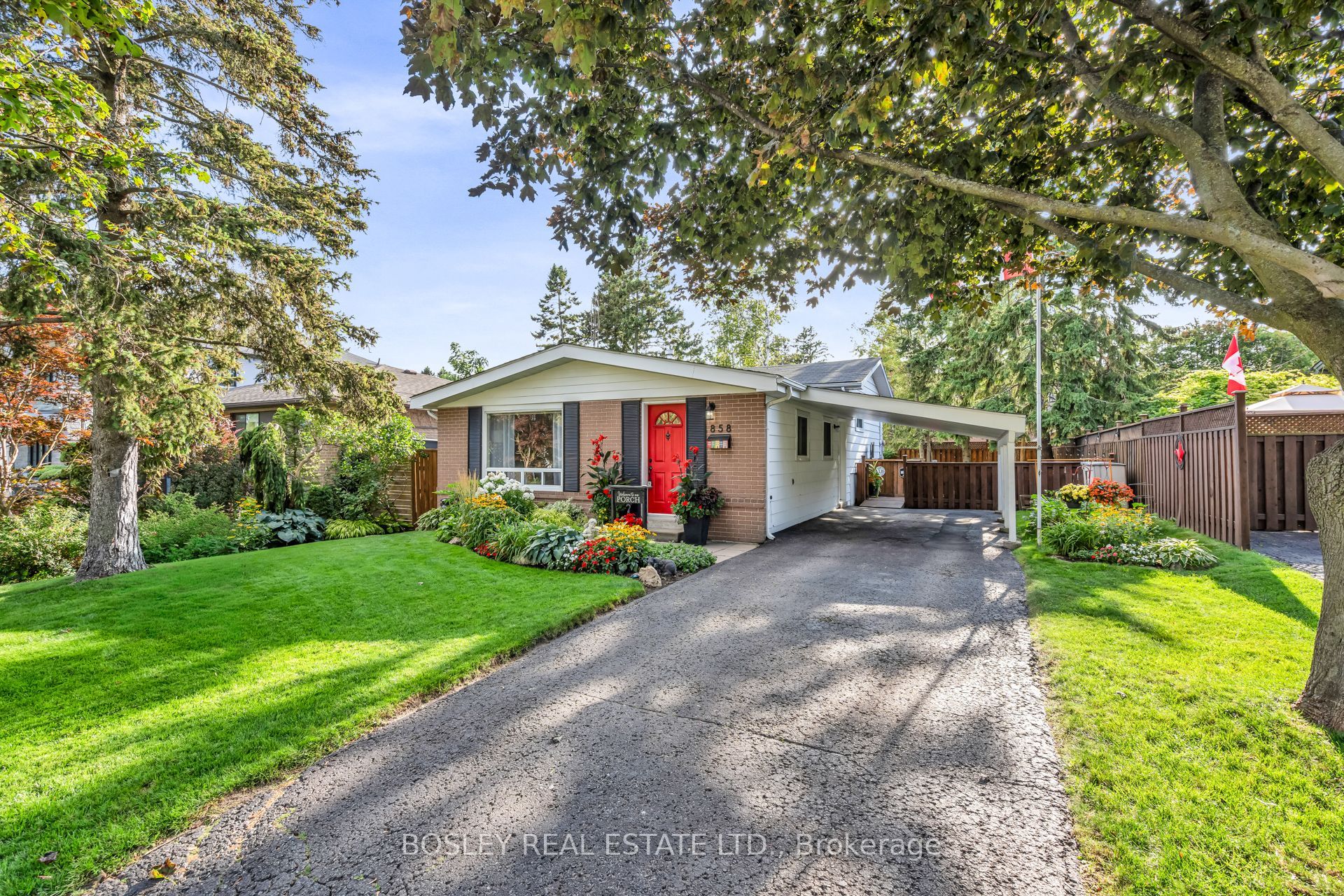 858 Modlin Road, Pickering, ON L1W 1V7