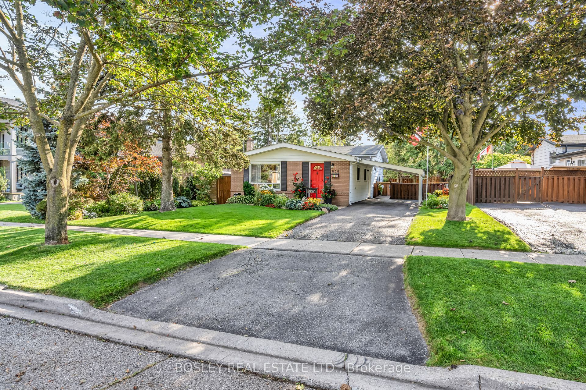 858 Modlin Road, Pickering, ON L1W 1V7 photo 2