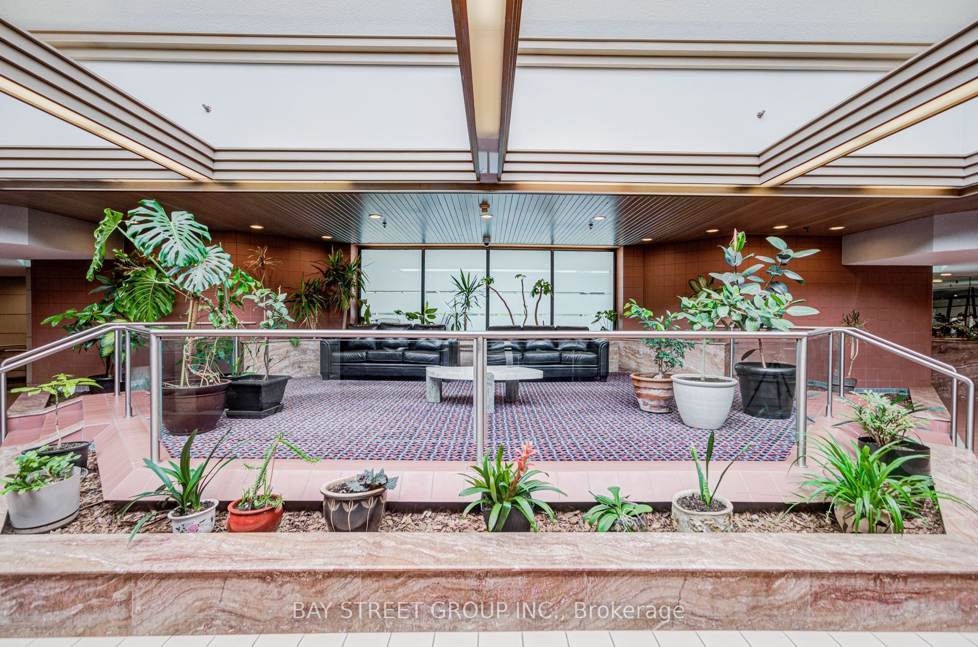 160 alton towers Circle 1607, Toronto, ON M1V 4X8 photo 5