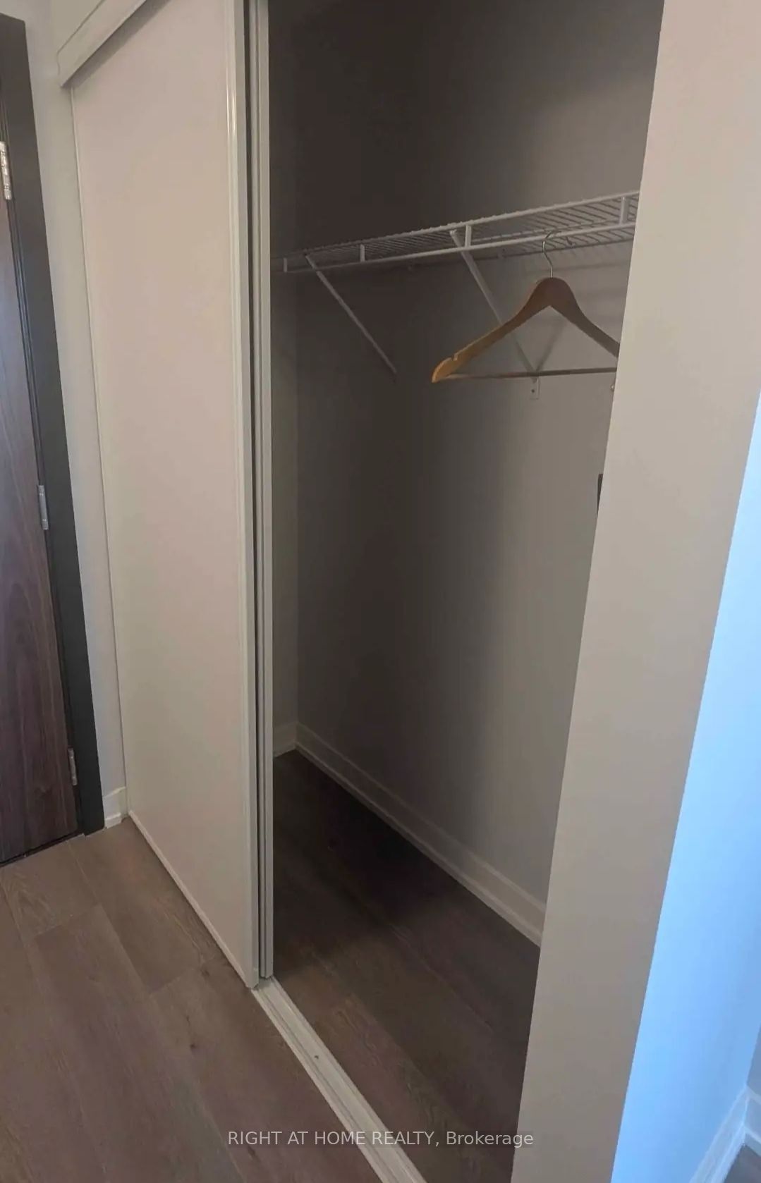 201 BROCK Street S 211, Whitby, ON L1N 0P8 photo 5
