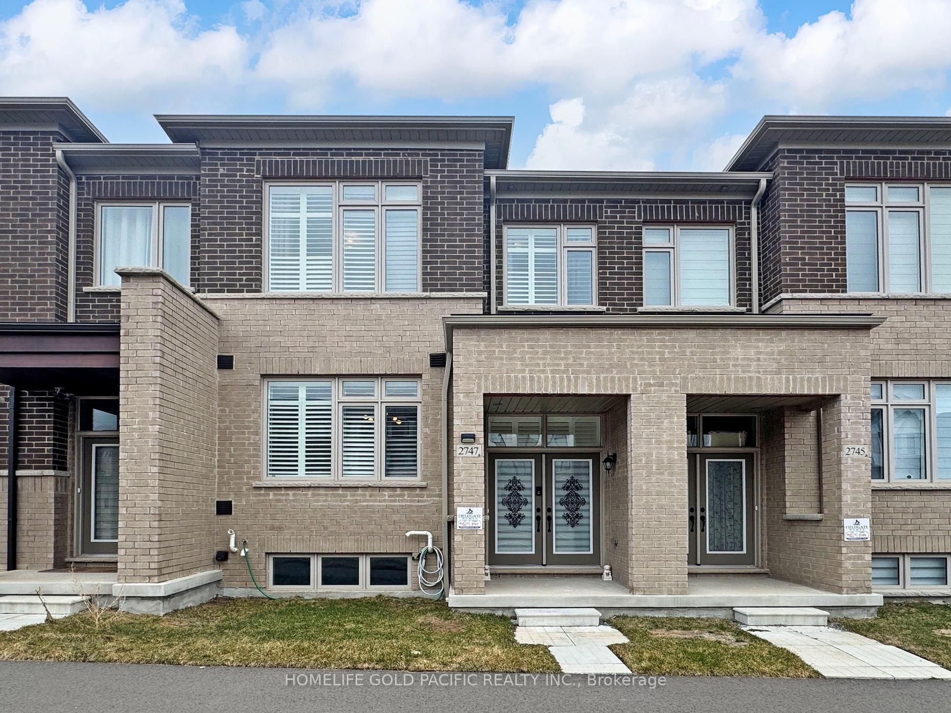 2747 Peter Matthews Drive, Pickering, ON L1X 0M3 photo 2