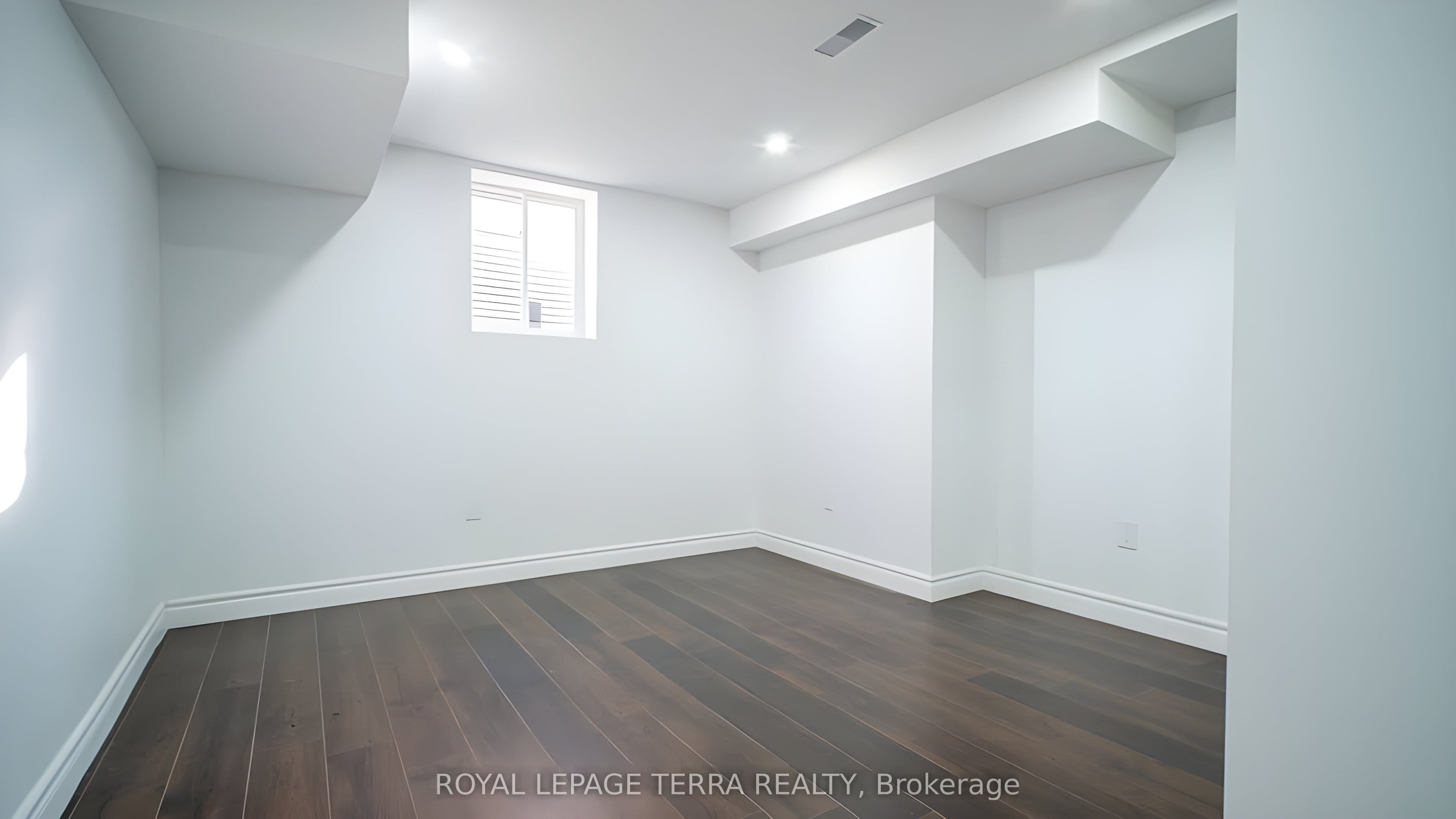 25 Ouellette Drive BASEMENT, Whitby, ON L1P 0E3 photo 4