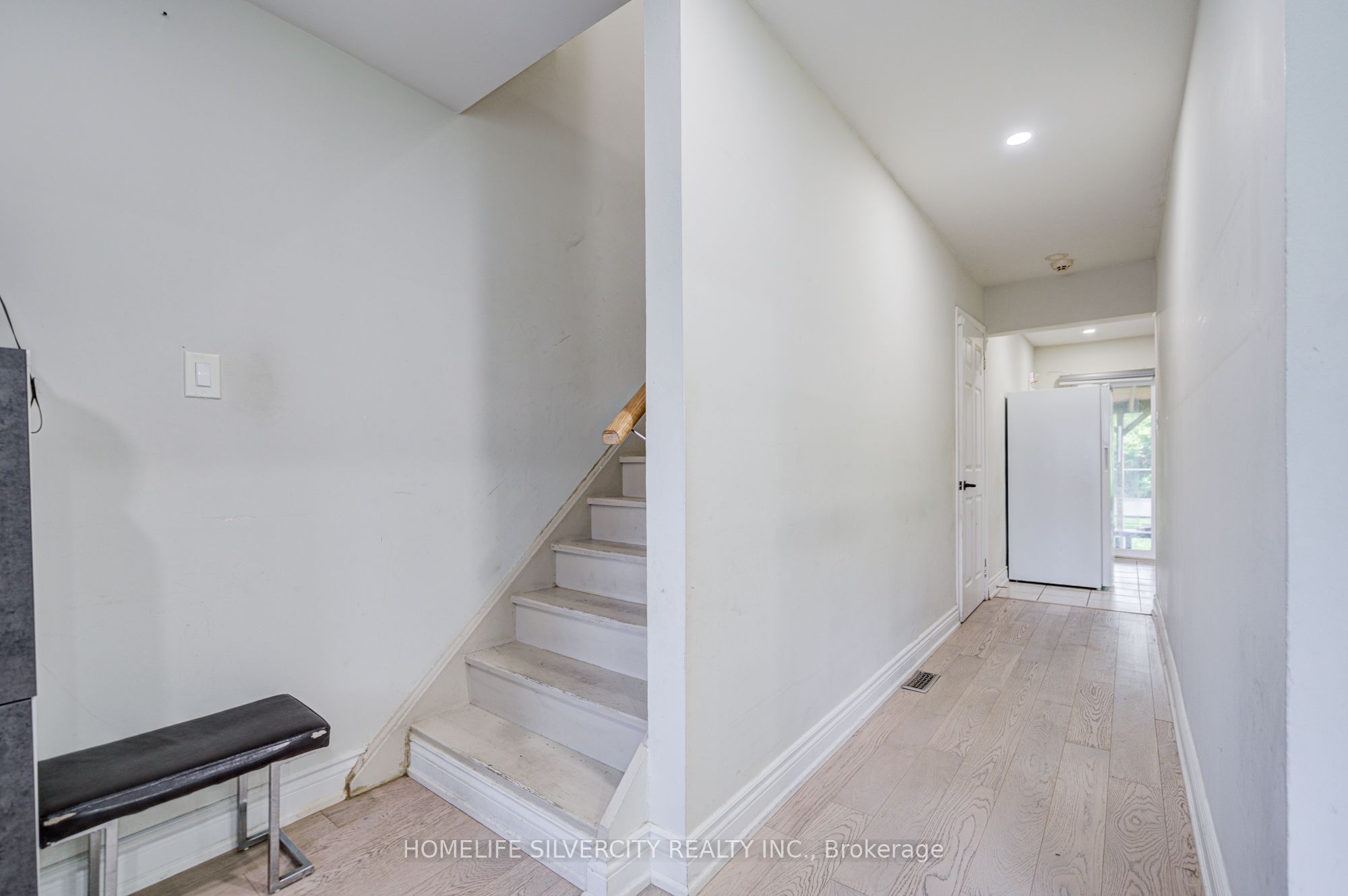 160 Purvis Crescent, Toronto, ON M1B 1H9 photo 4