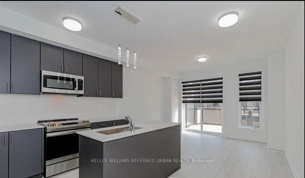 1579 Midland Avenue, Toronto, ON M1P 3C1