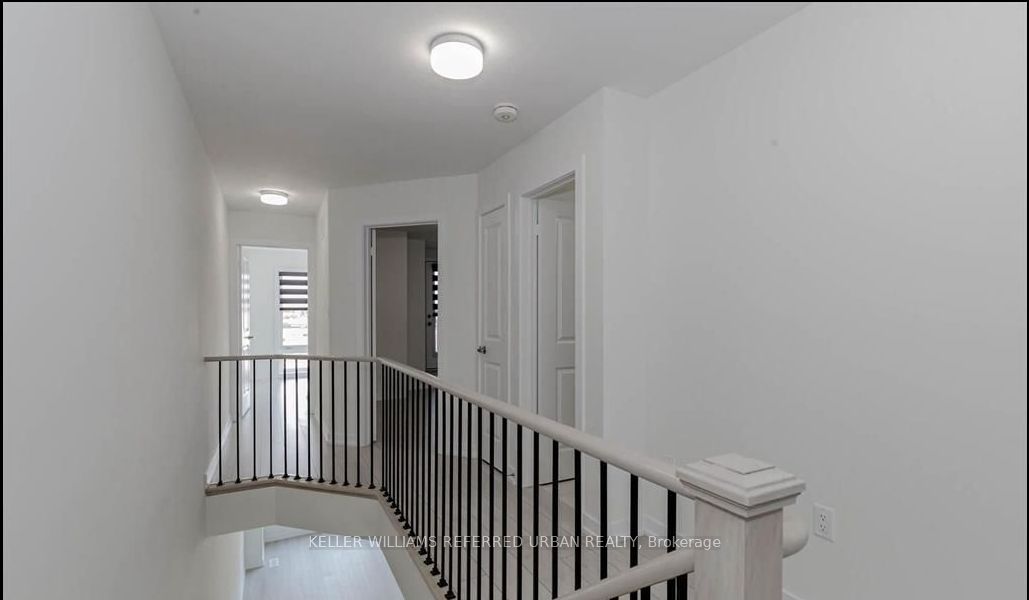1579 Midland Avenue, Toronto, ON M1P 3C1 photo 5