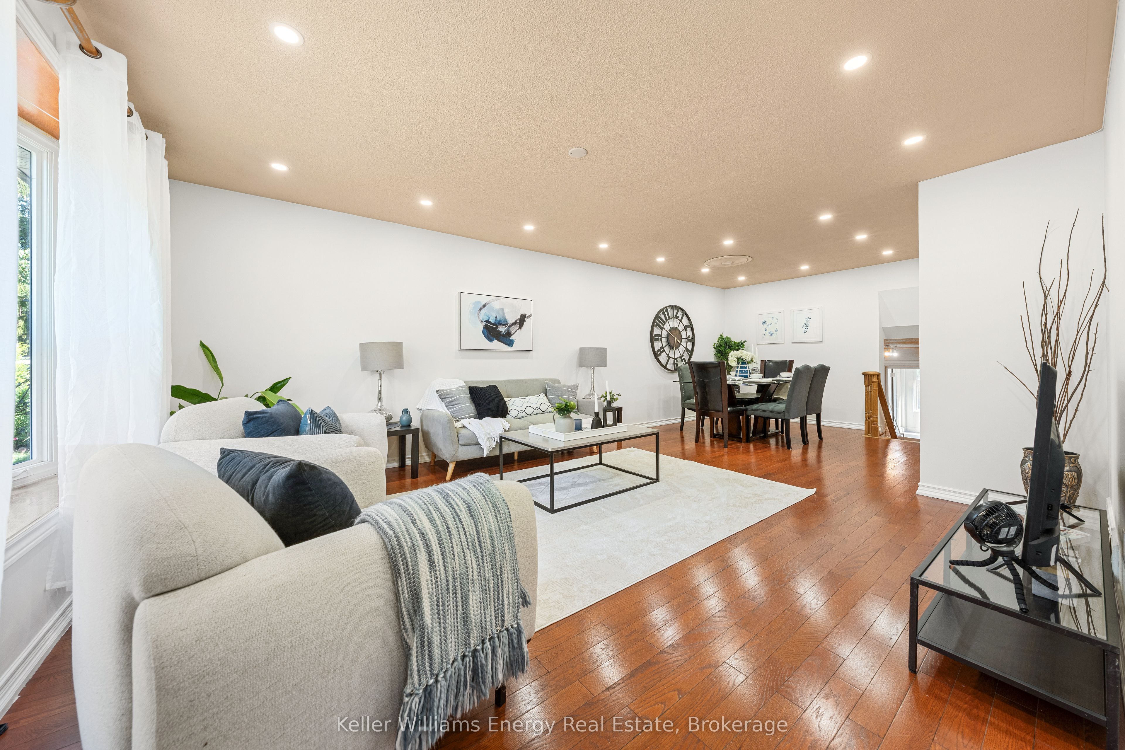 162 Merkley Square, Toronto, ON M1G 2Y8 photo 4