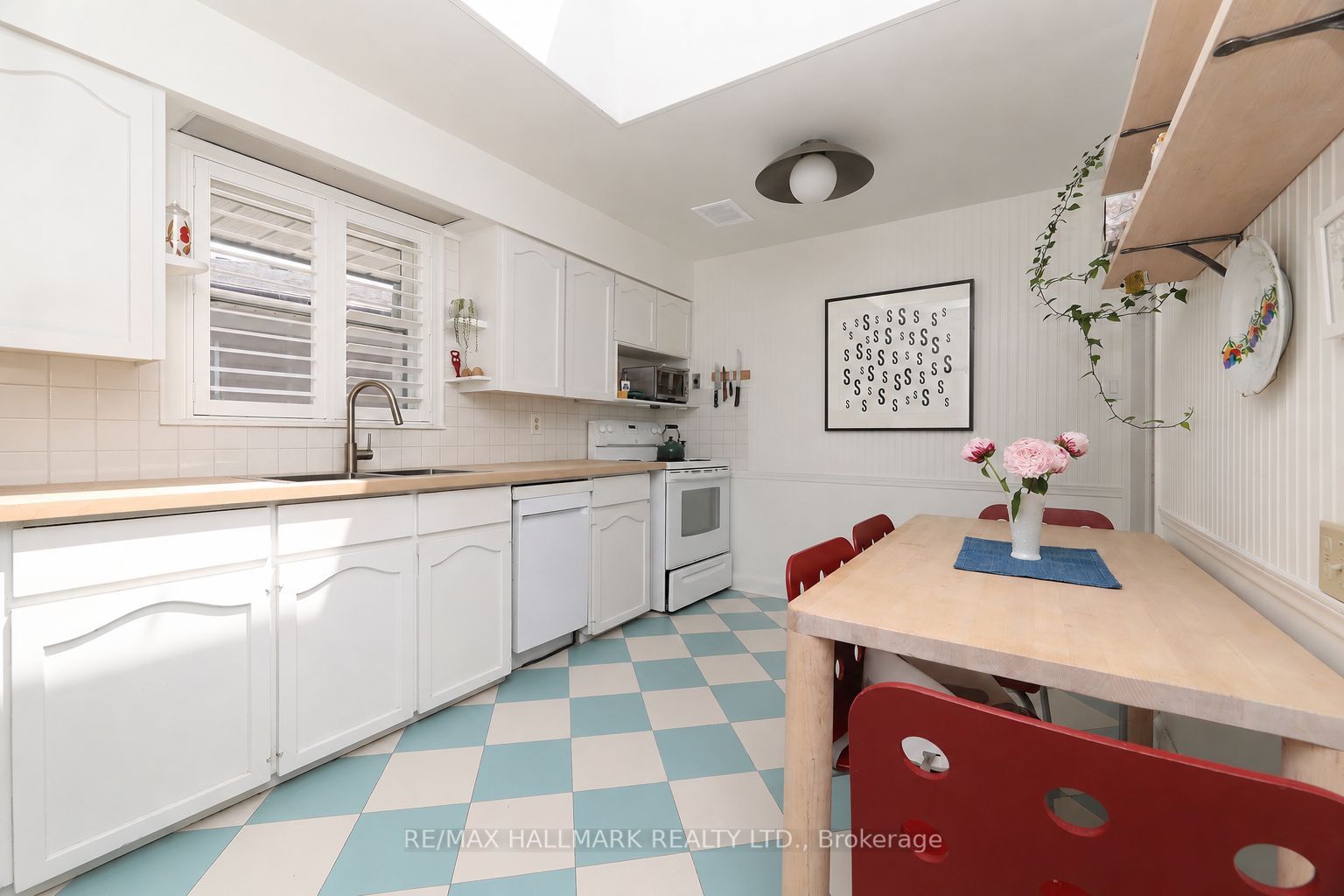 33 Stag Hill Drive, Toronto, ON M4B 1K8 photo 4