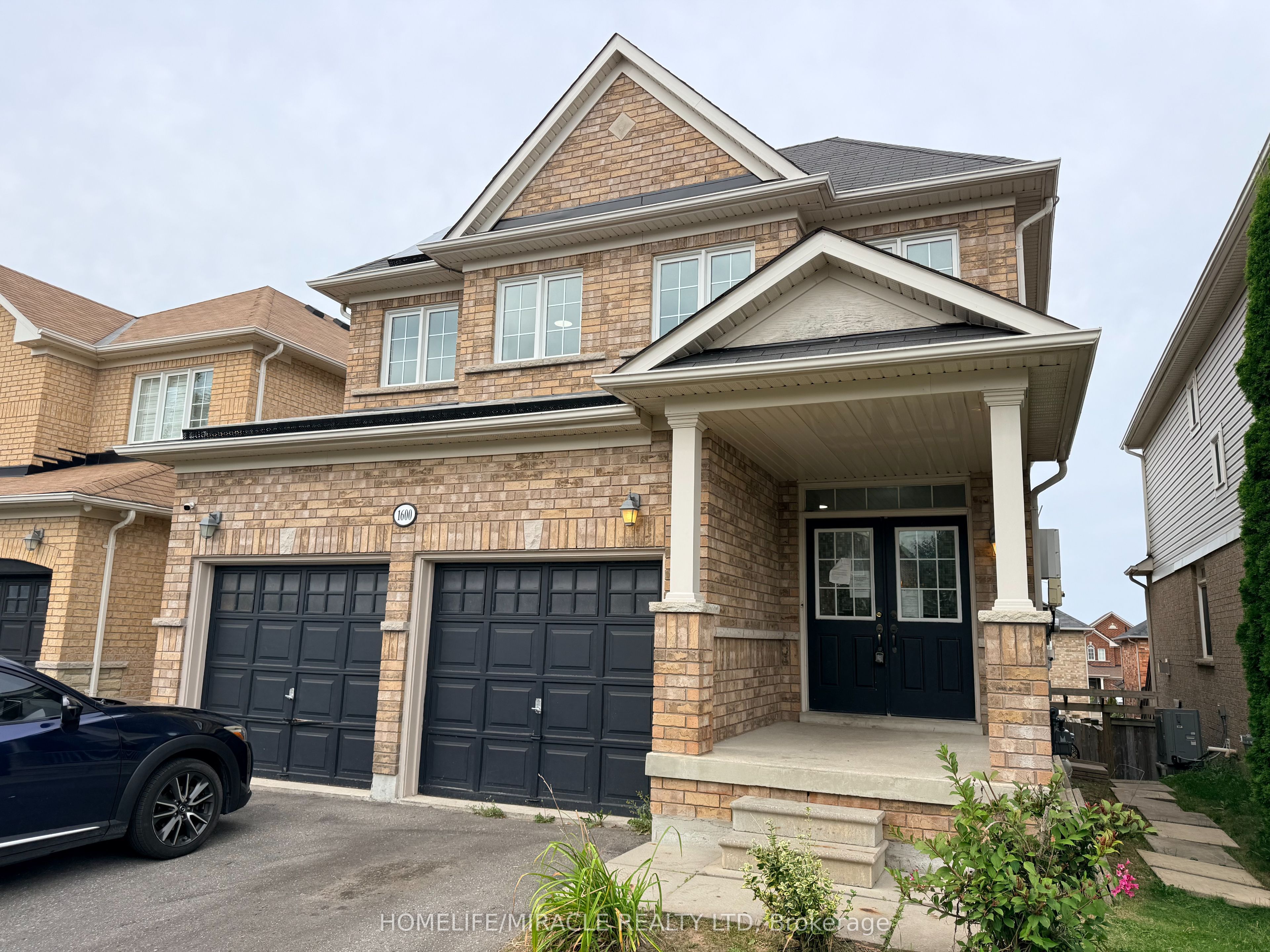 1600 Rockaway Street, Oshawa, ON L1K 0L8 photo 2