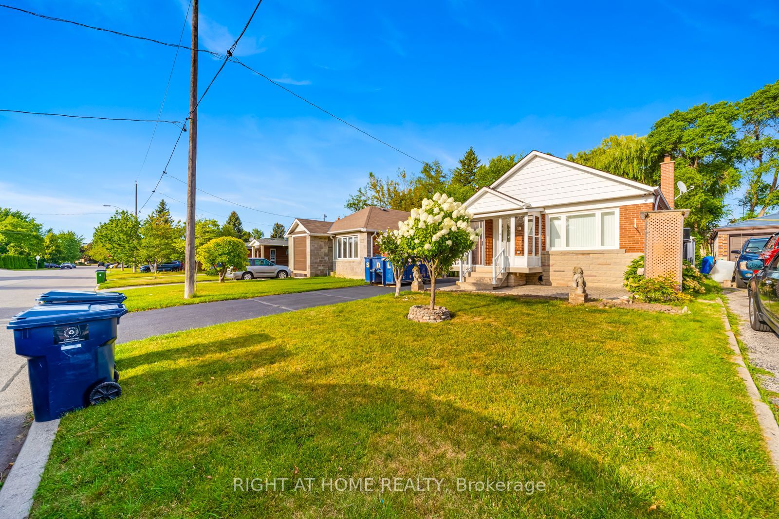 19 Martorino Drive, Toronto, ON M1K 2J1 photo 2