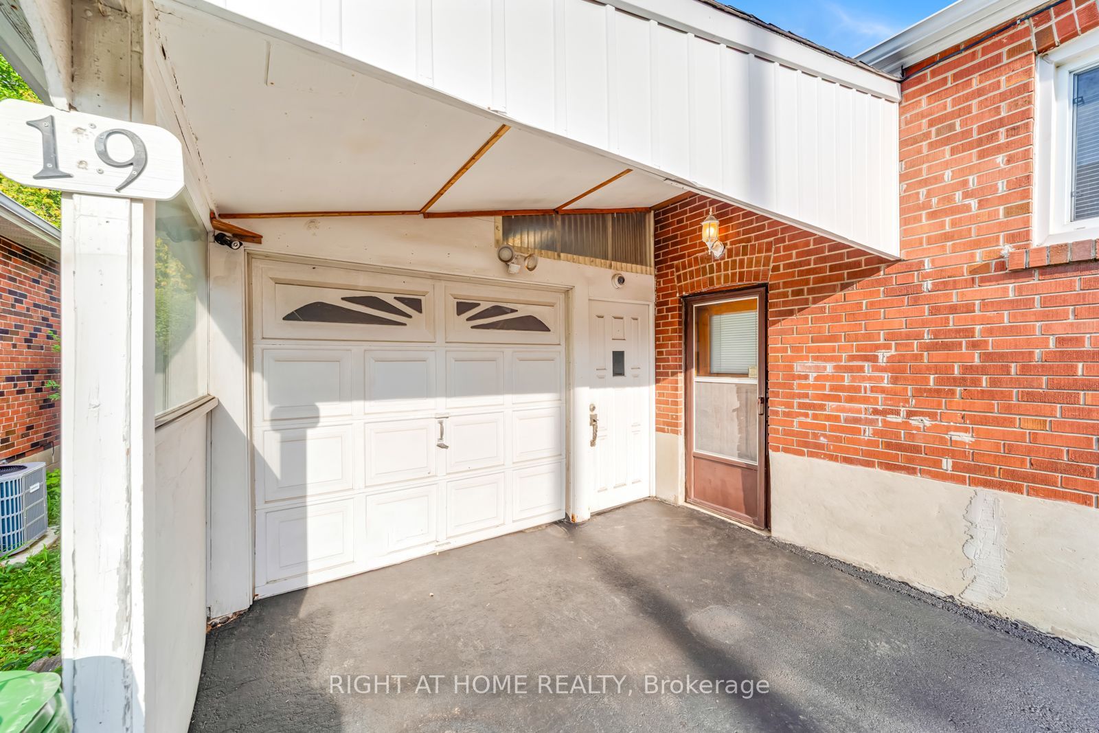 19 Martorino Drive, Toronto, ON M1K 2J1 photo 4