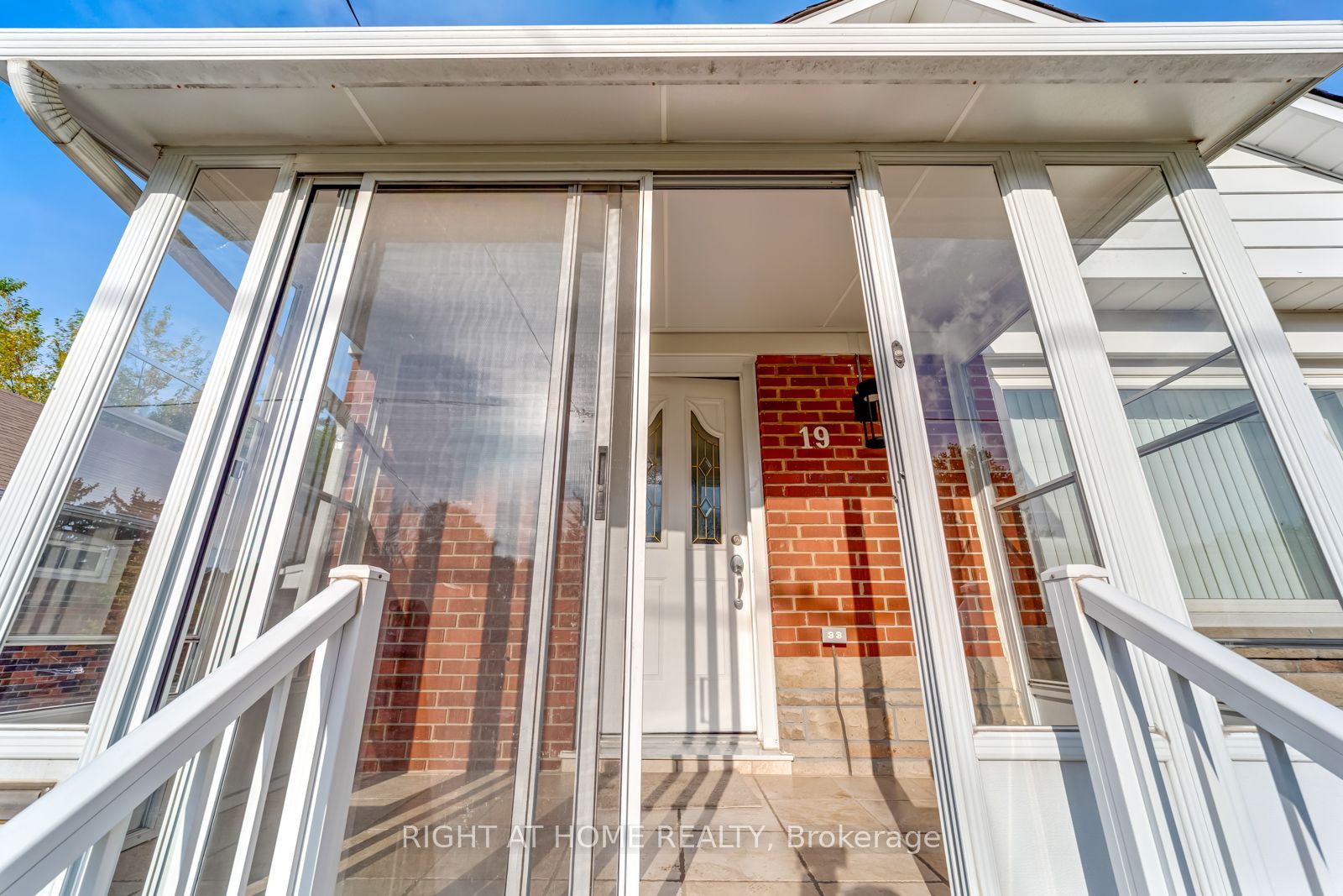 19 Martorino Drive, Toronto, ON M1K 2J1 photo 5