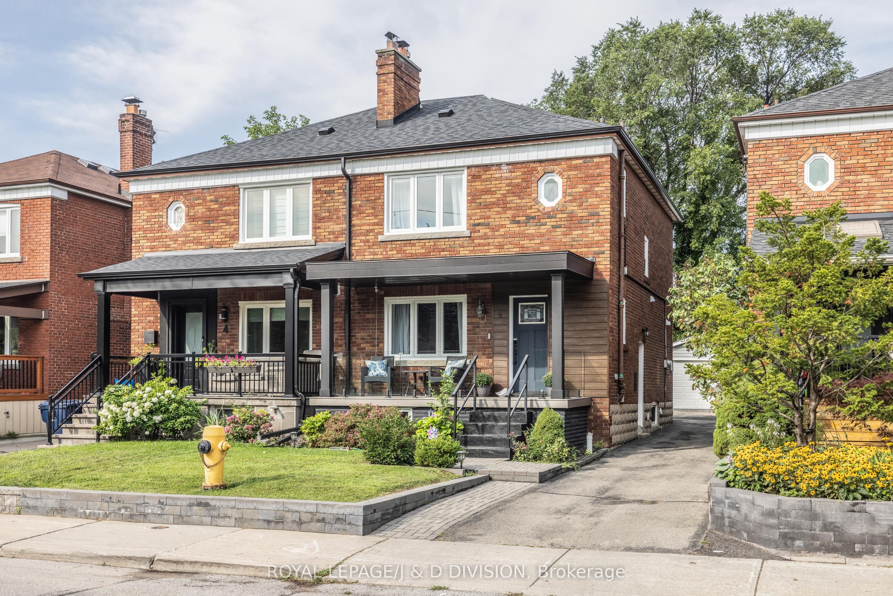 6 Lankin Boulevard, Toronto, ON M4J 4W8