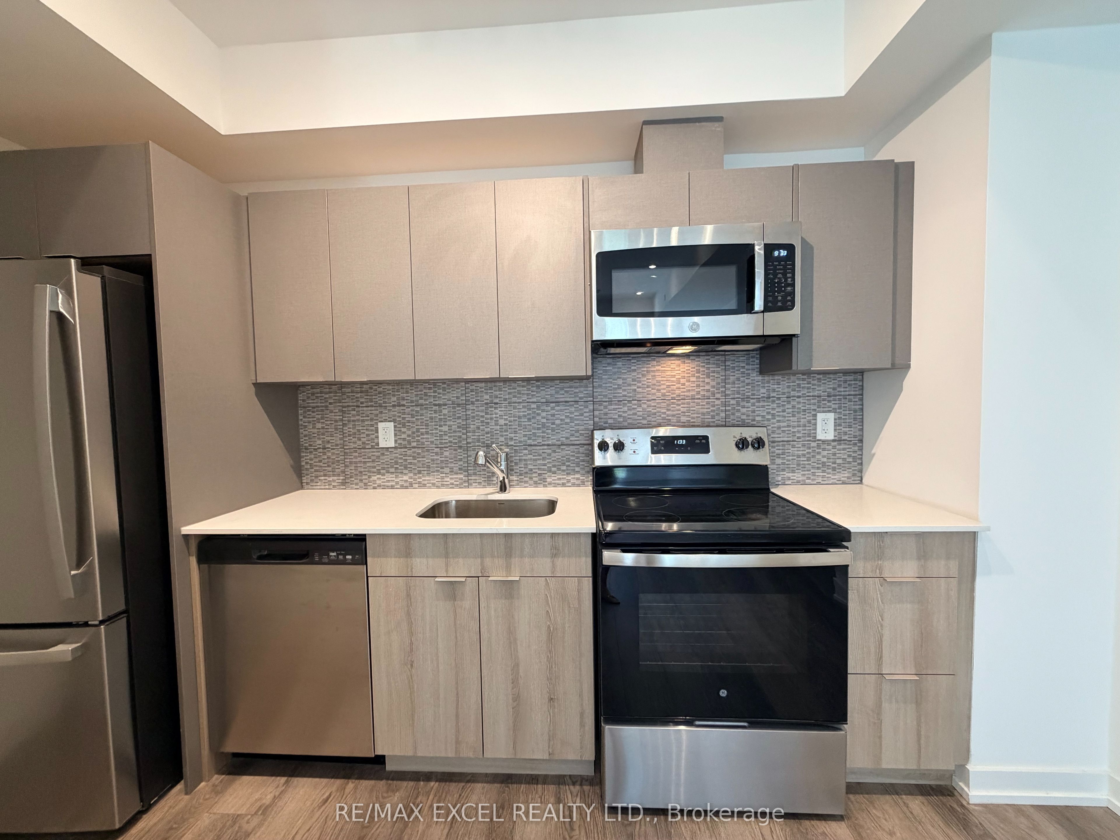 3069 Pharmacy Avenue 5, Toronto, ON M1W 2H1 photo 5