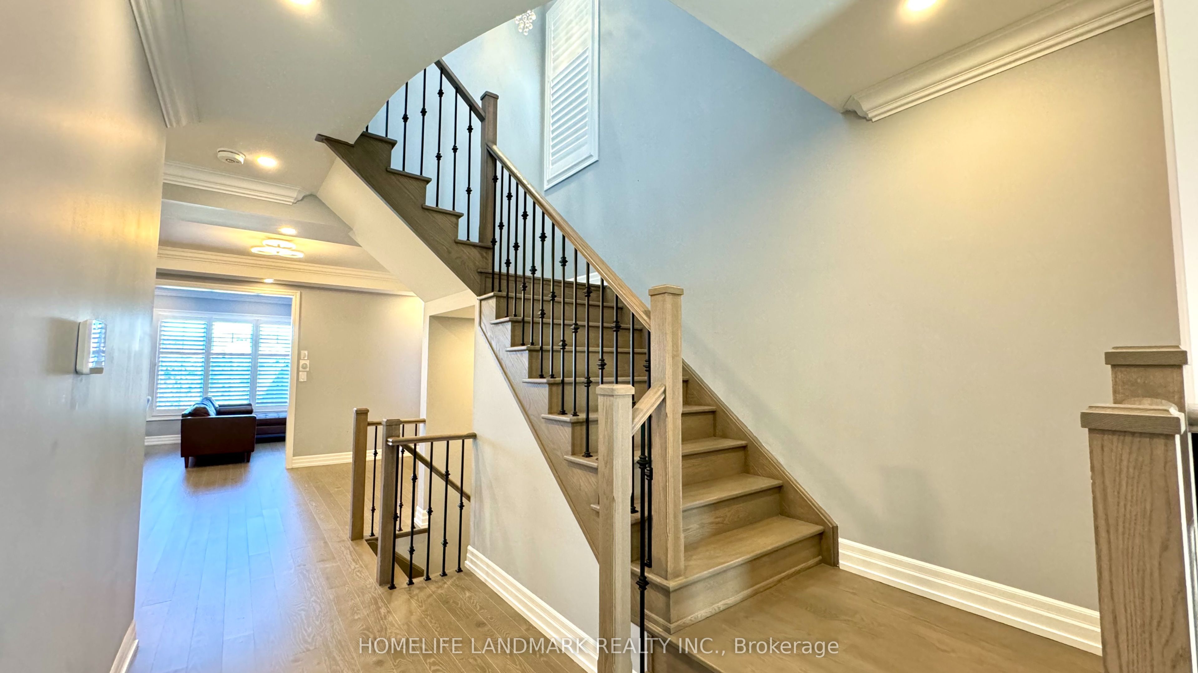 74 Christine Elliott Avenue, Whitby, ON L1P 0E1 photo 3