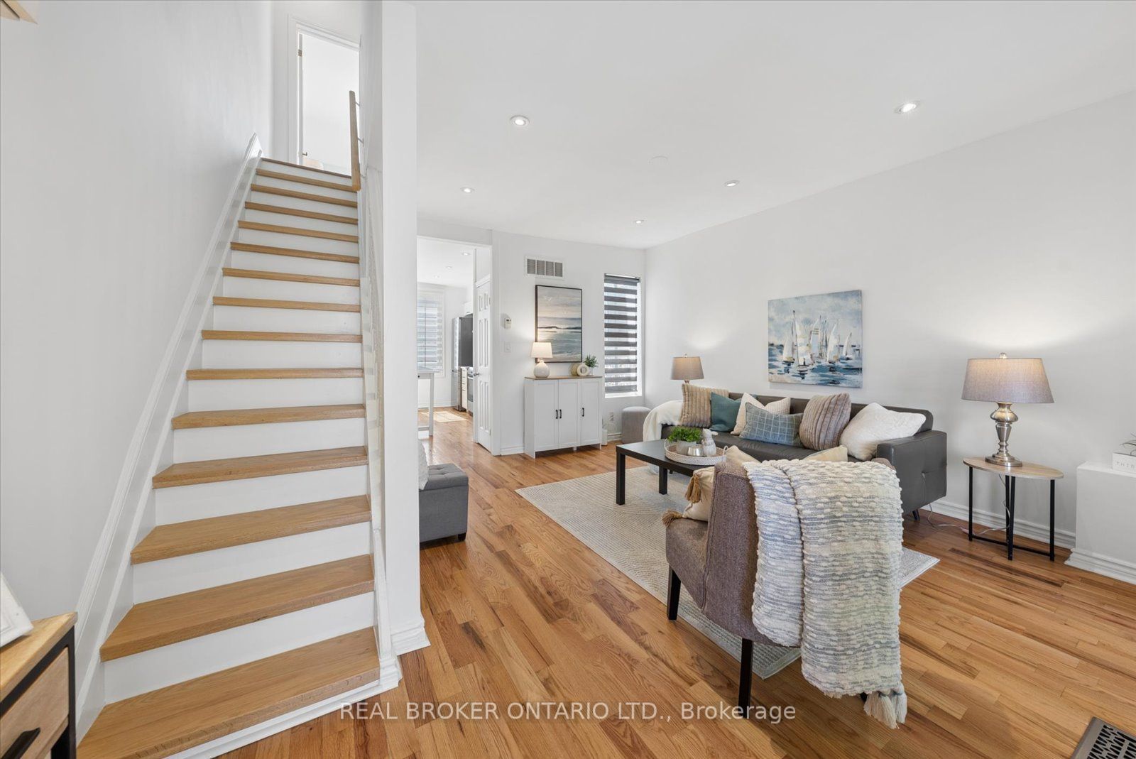 44 Logan Avenue, Toronto, ON M4M 2M8 photo 5