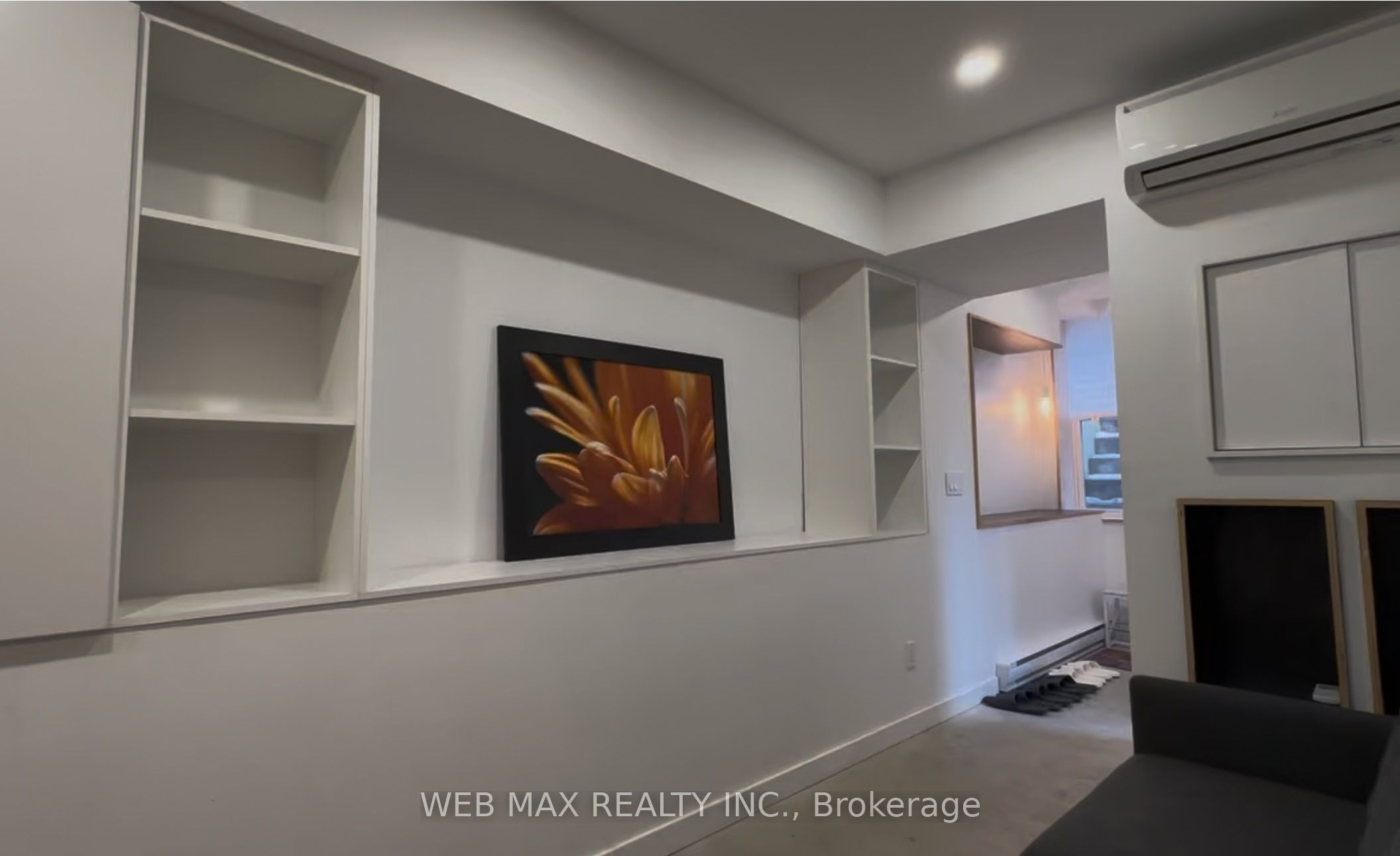173 Milverton Boulevard 2, Toronto, ON M4J 1V2 photo 2
