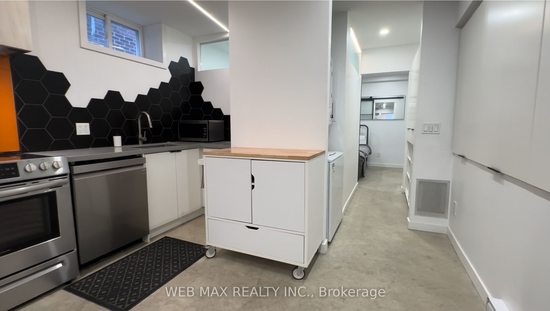 173 Milverton Boulevard 2, Toronto, ON M4J 1V2 photo 5