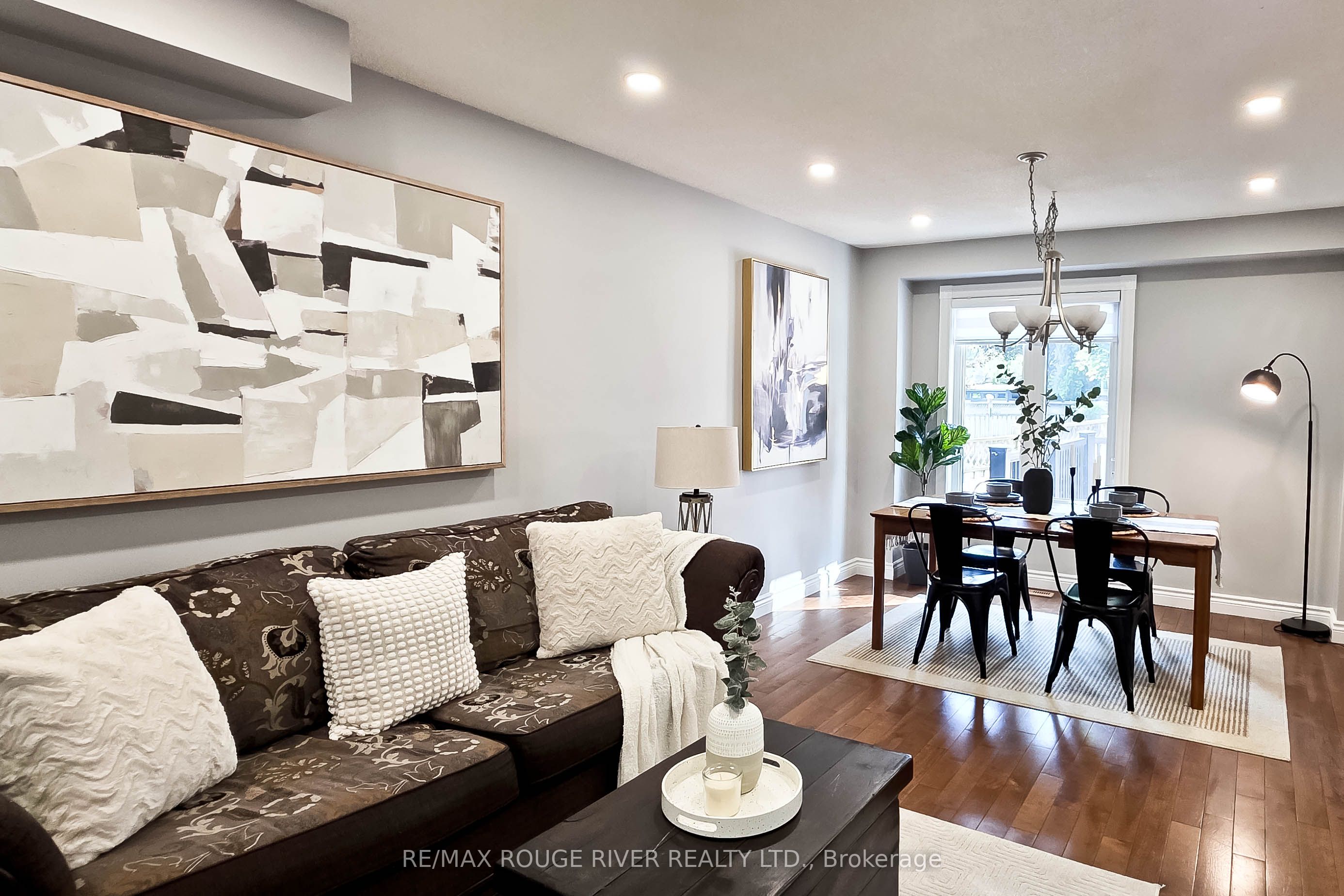 6 Knotty Pine Drive, Whitby, ON L1R 2J6 photo 4