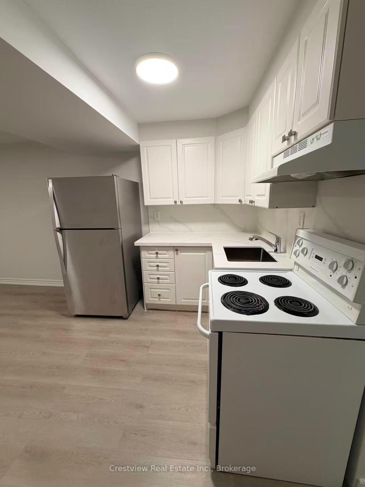 15 Wetherburn Drive, Whitby, ON L1P 1M6