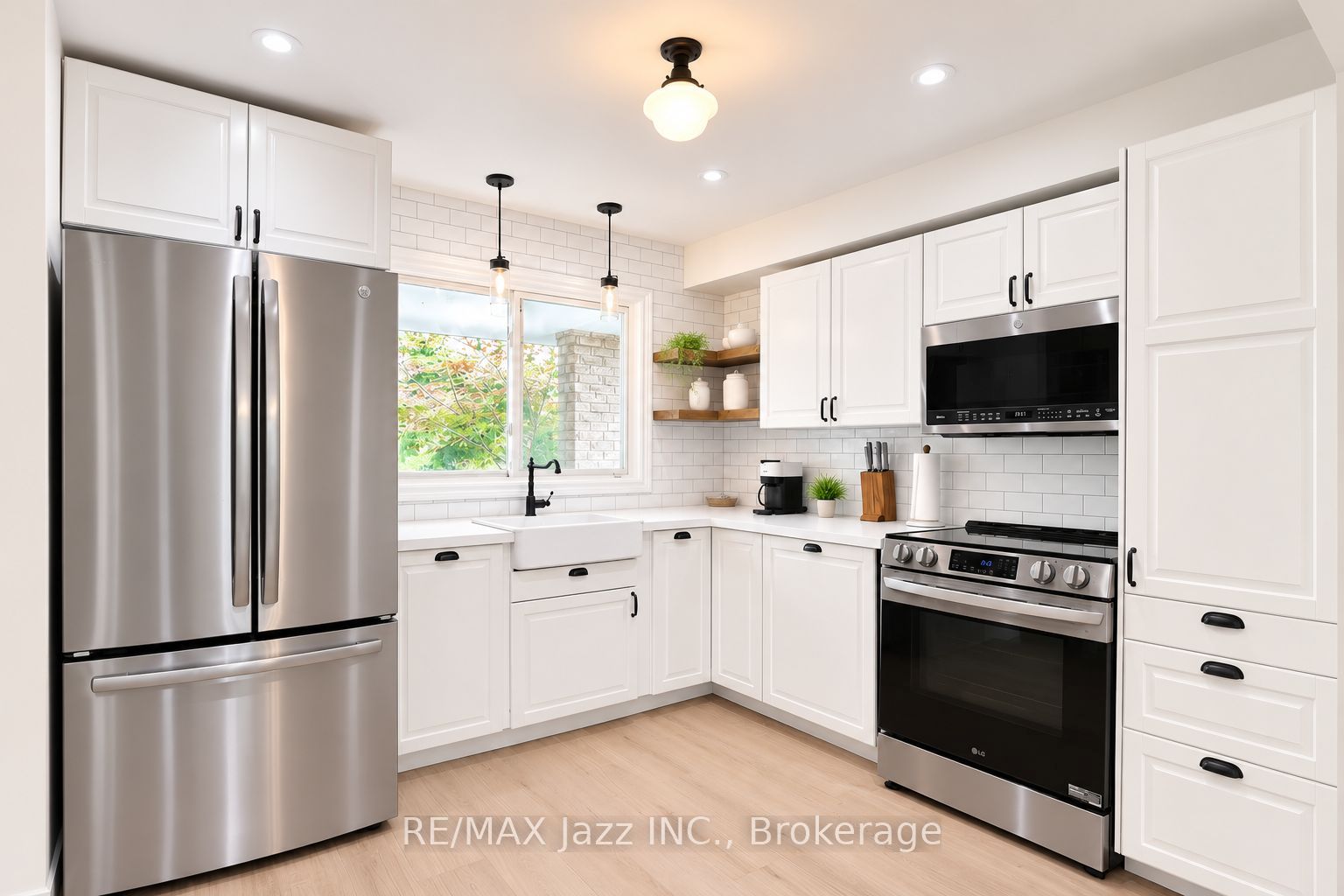 304 Annes Street, Whitby, ON L1N 5V6 photo 4