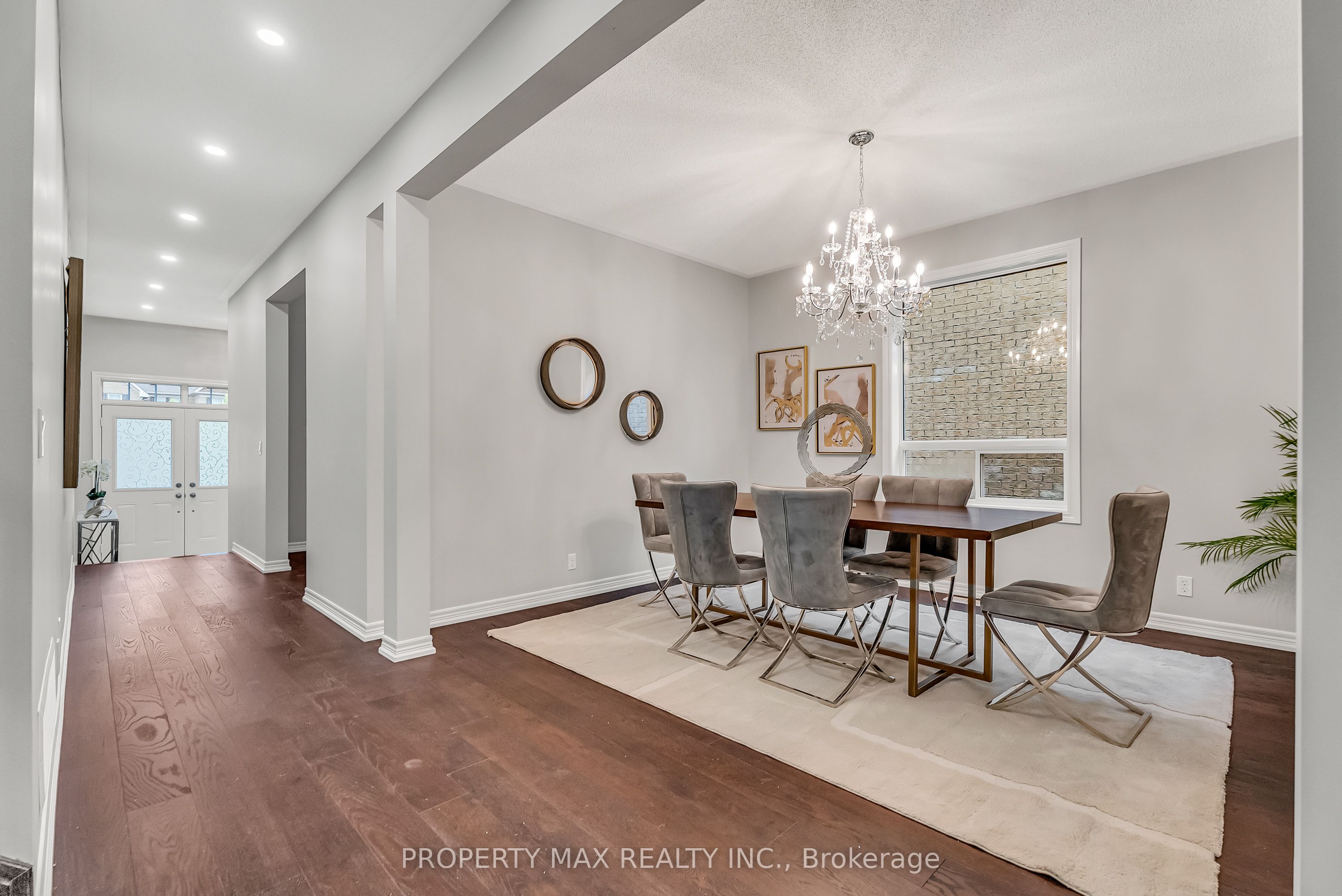 40 Britannia Avenue E, Oshawa, ON L1L 0C1 photo 3