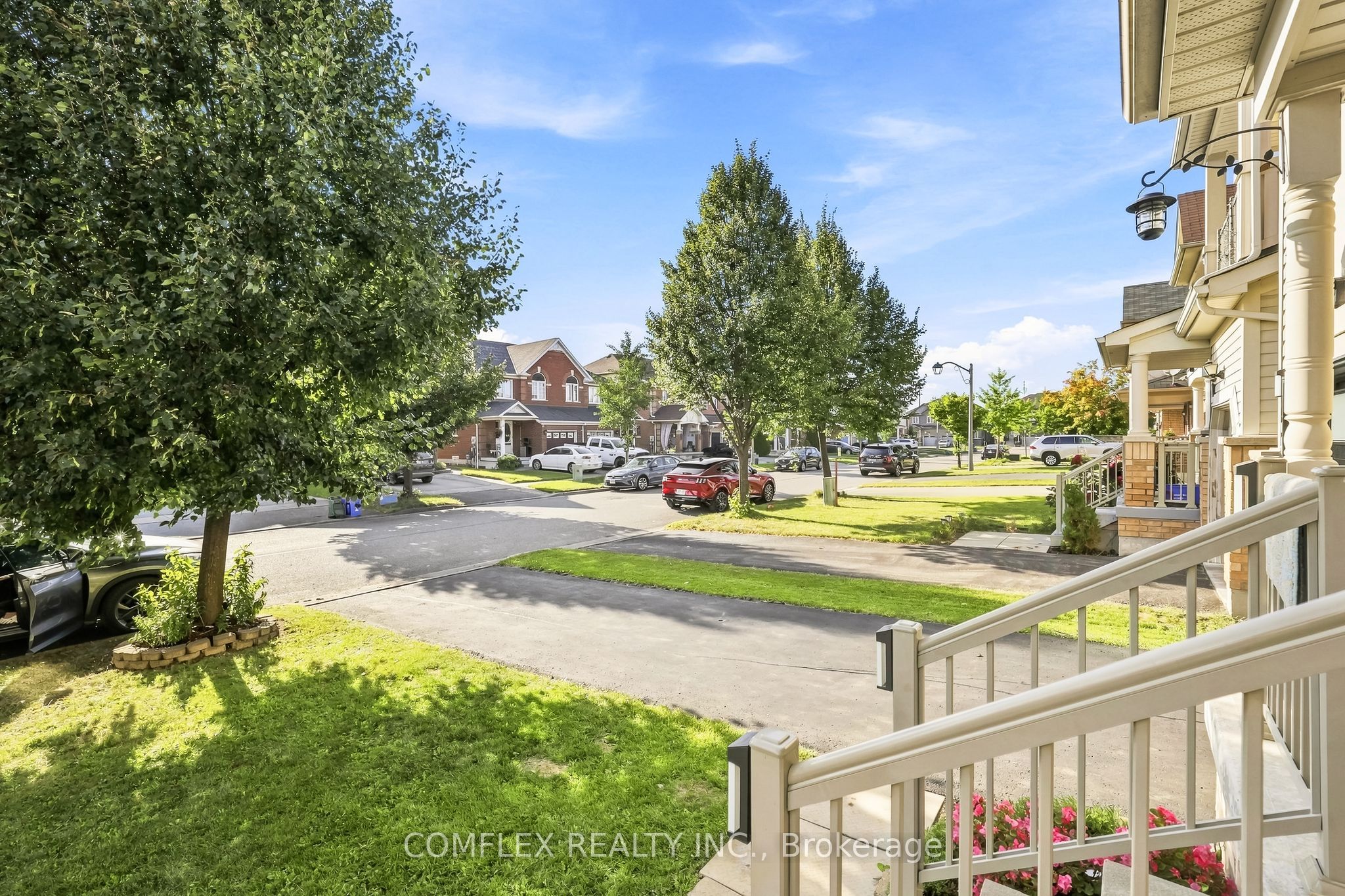 5 Rich Crescent, Whitby, ON L1P 1V9 photo 3