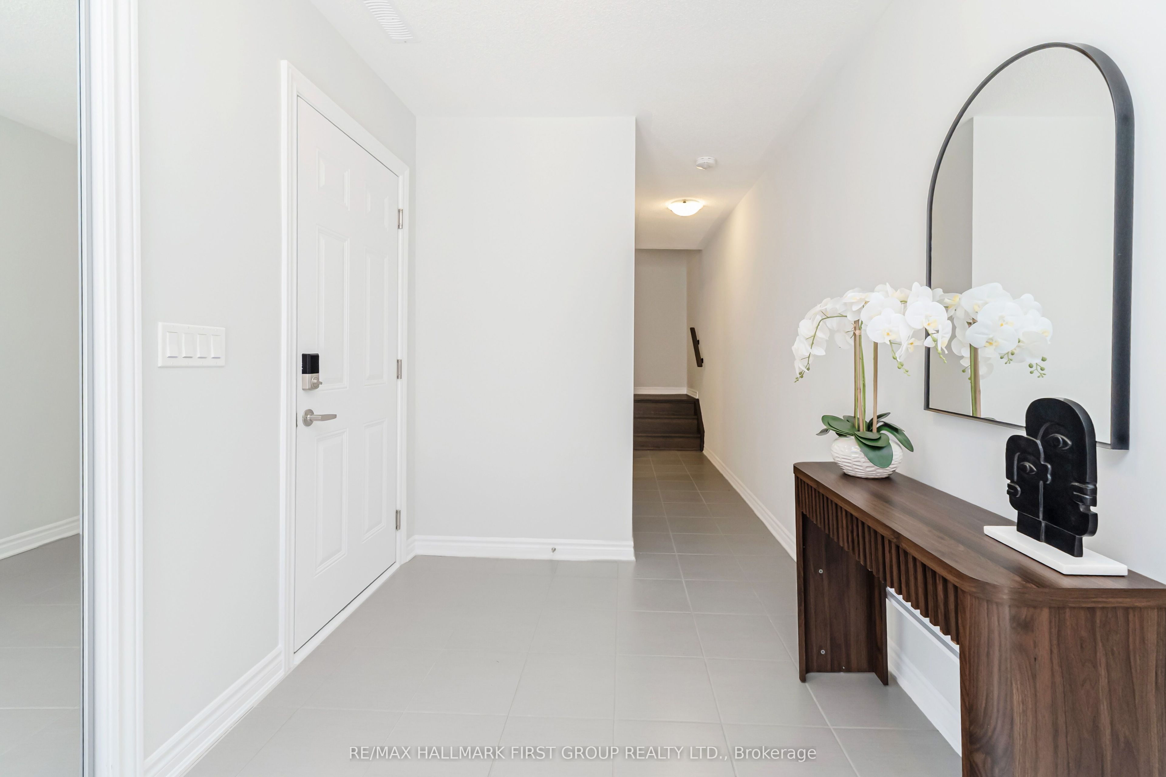 1130 Greentree Path, Oshawa, ON L1H 8L7 photo 5