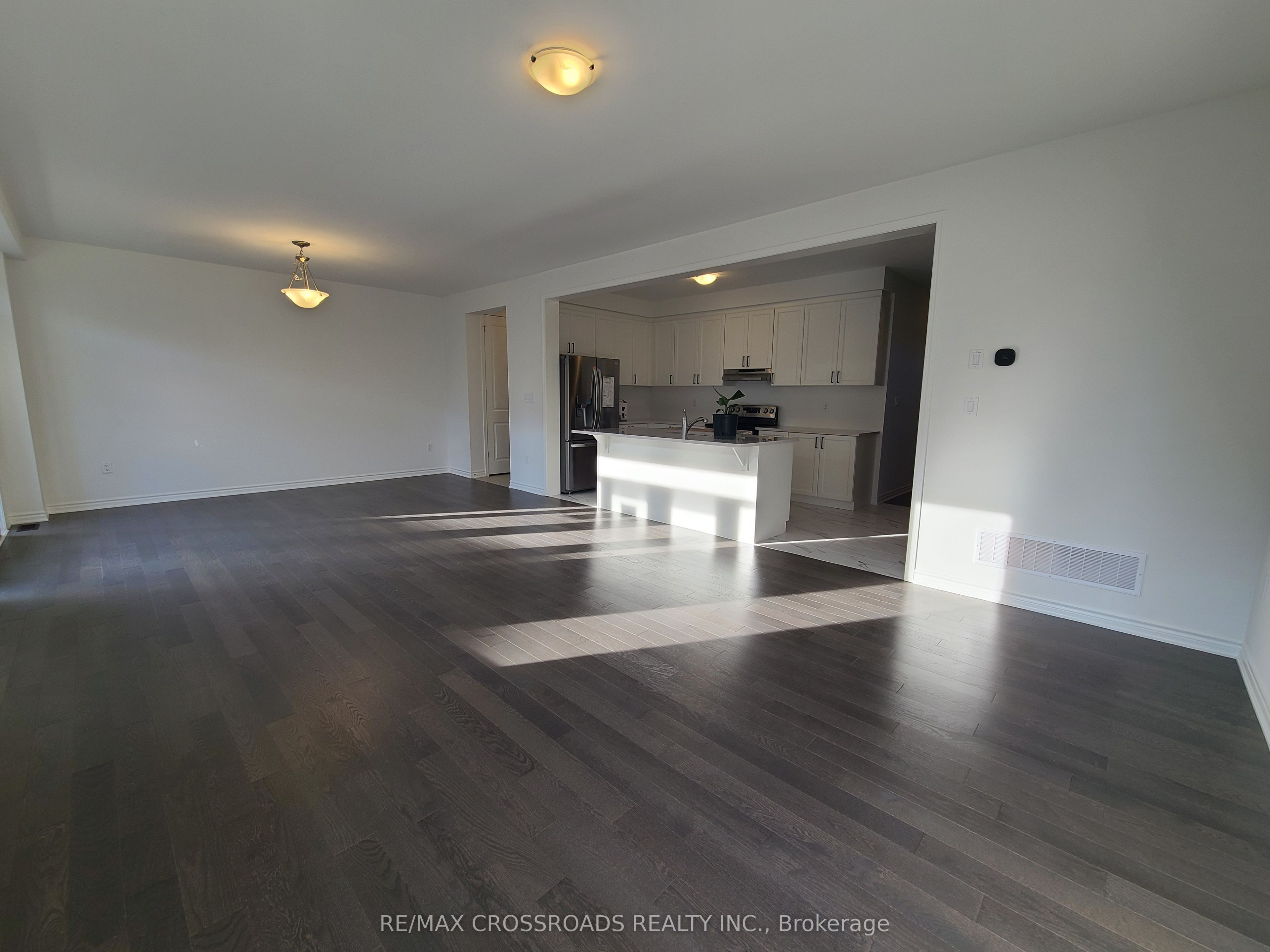 2916 Scotch Pine Lane, Pickering, ON L1X 0N9 photo 4