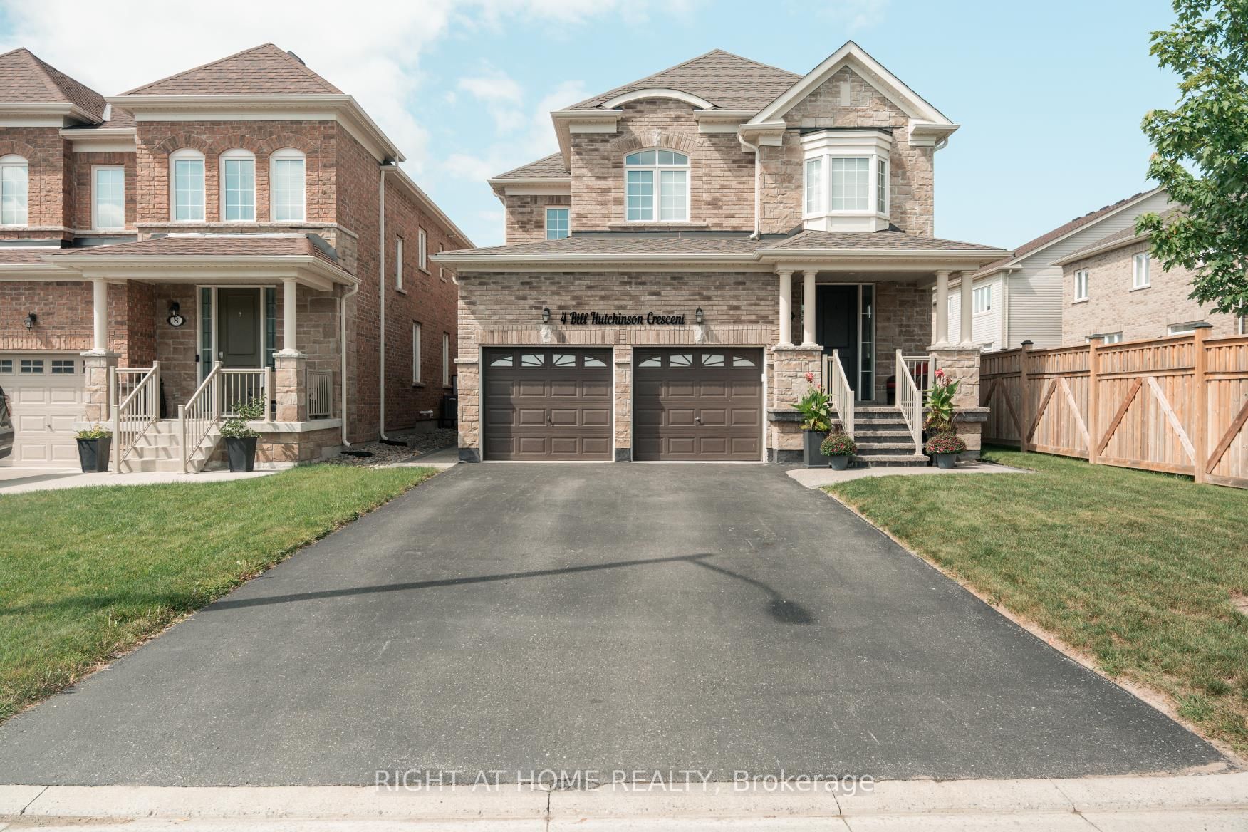 4 Bill Hutchinson Crescent, Clarington, ON L1C 7E1