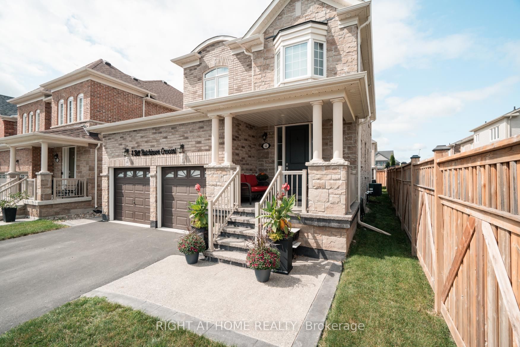 4 Bill Hutchinson Crescent, Clarington, ON L1C 7E1 photo 3