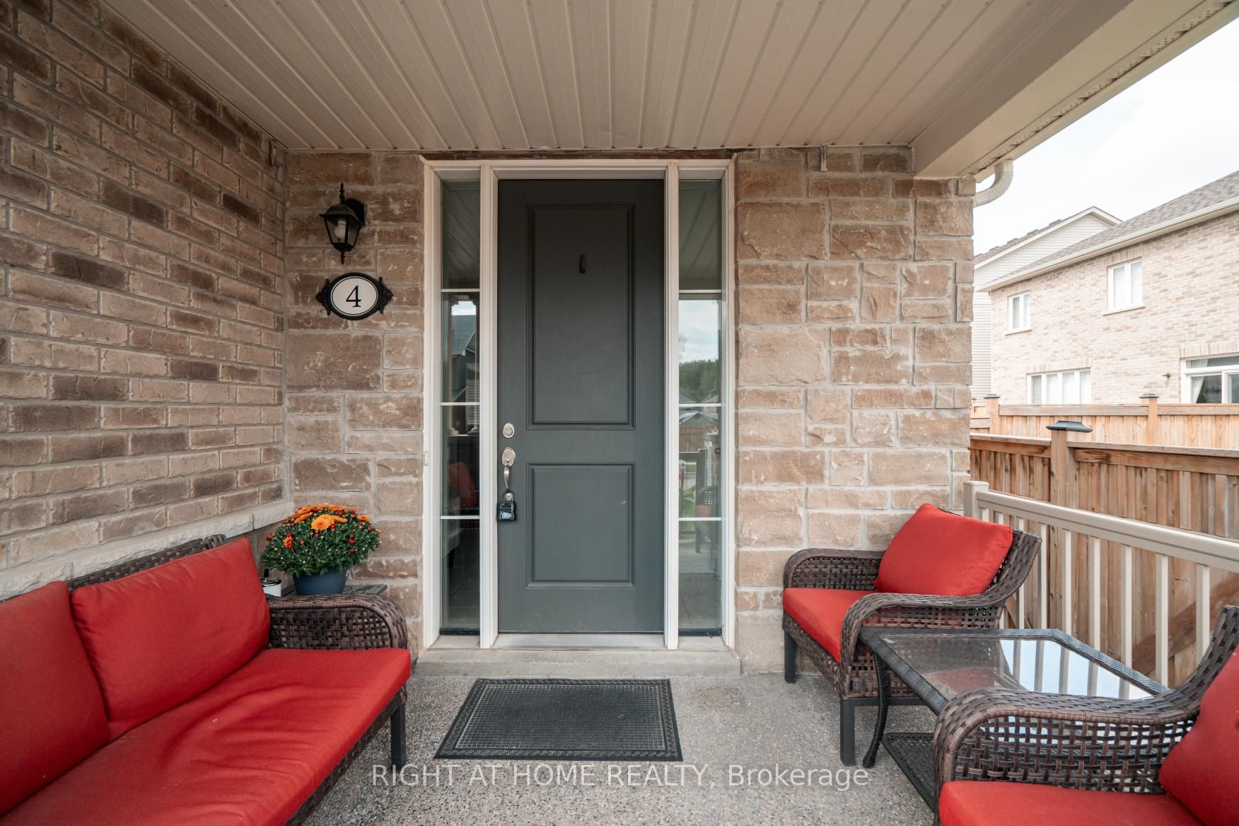 4 Bill Hutchinson Crescent, Clarington, ON L1C 7E1 photo 5
