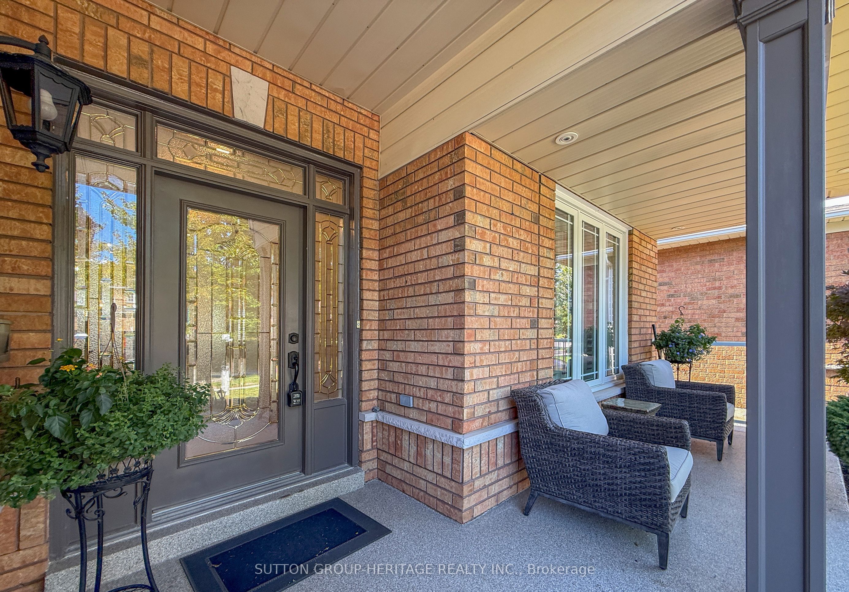 1870 Falconwood Way, Pickering, ON L1V 7C3 photo 3