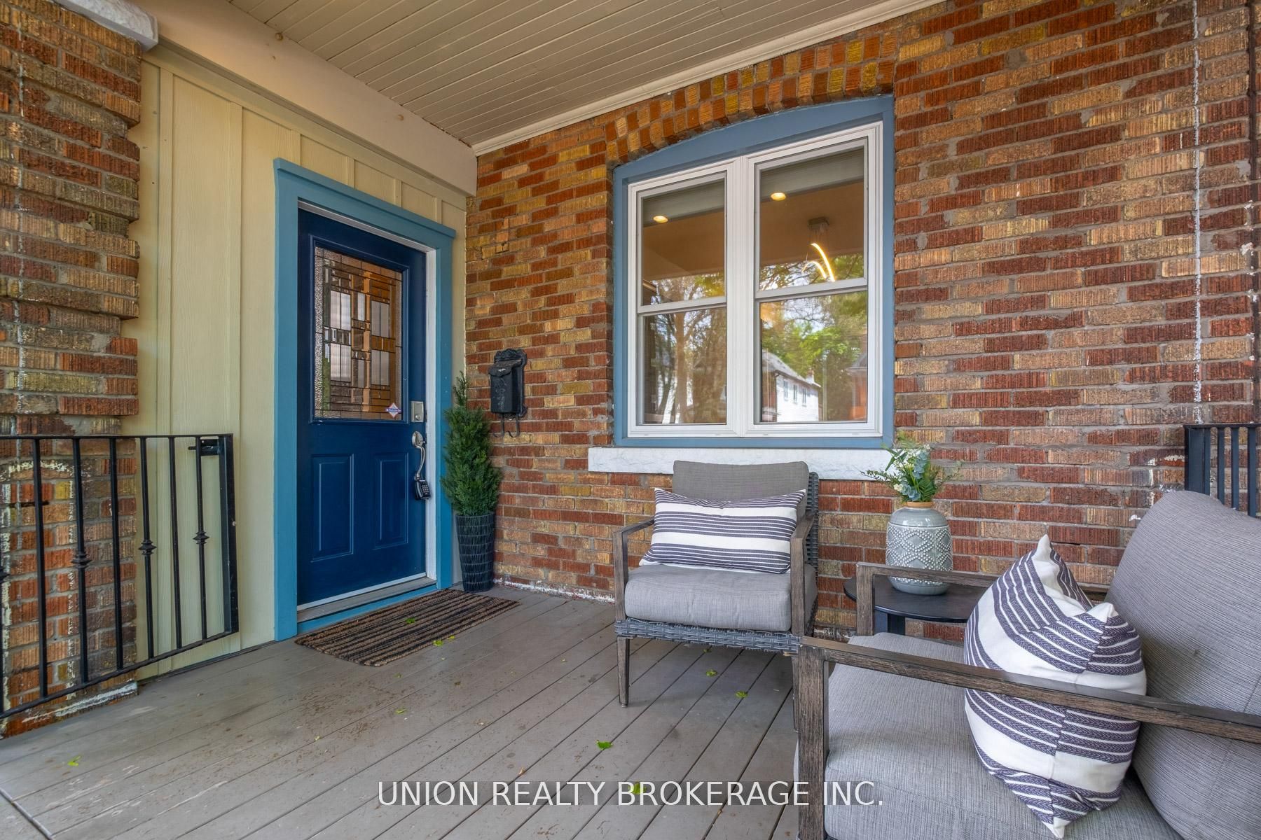 99 Hiawatha Road, Toronto, ON M4L 2X7 photo 2
