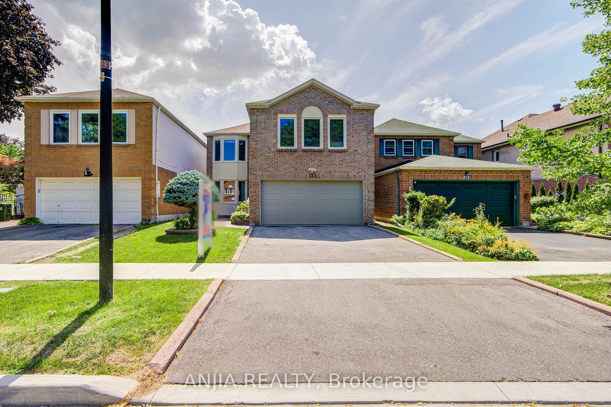 123 Chapel Park Square, Toronto, ON M1V 2S3 photo 3