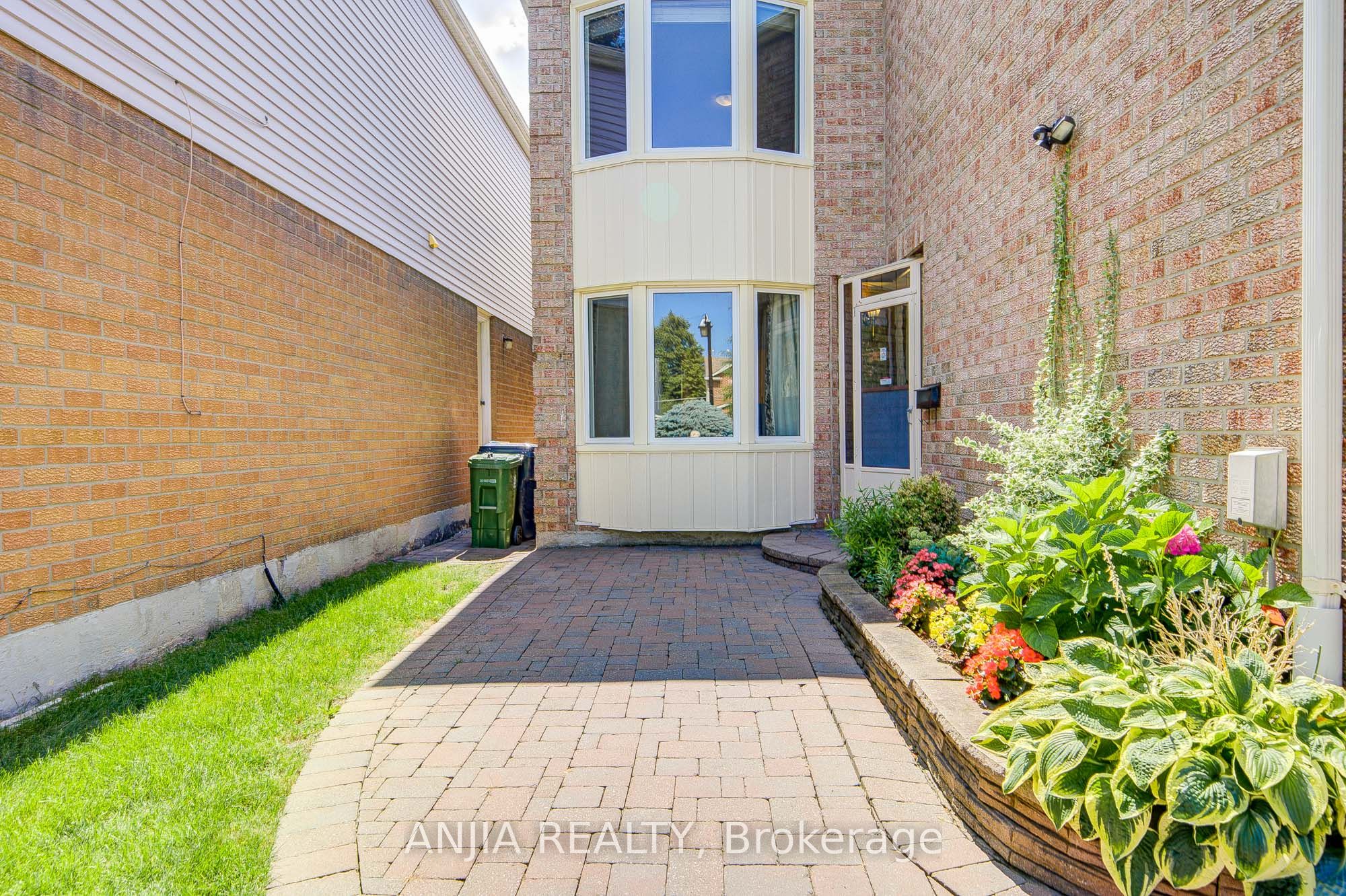 123 Chapel Park Square, Toronto, ON M1V 2S3 photo 4