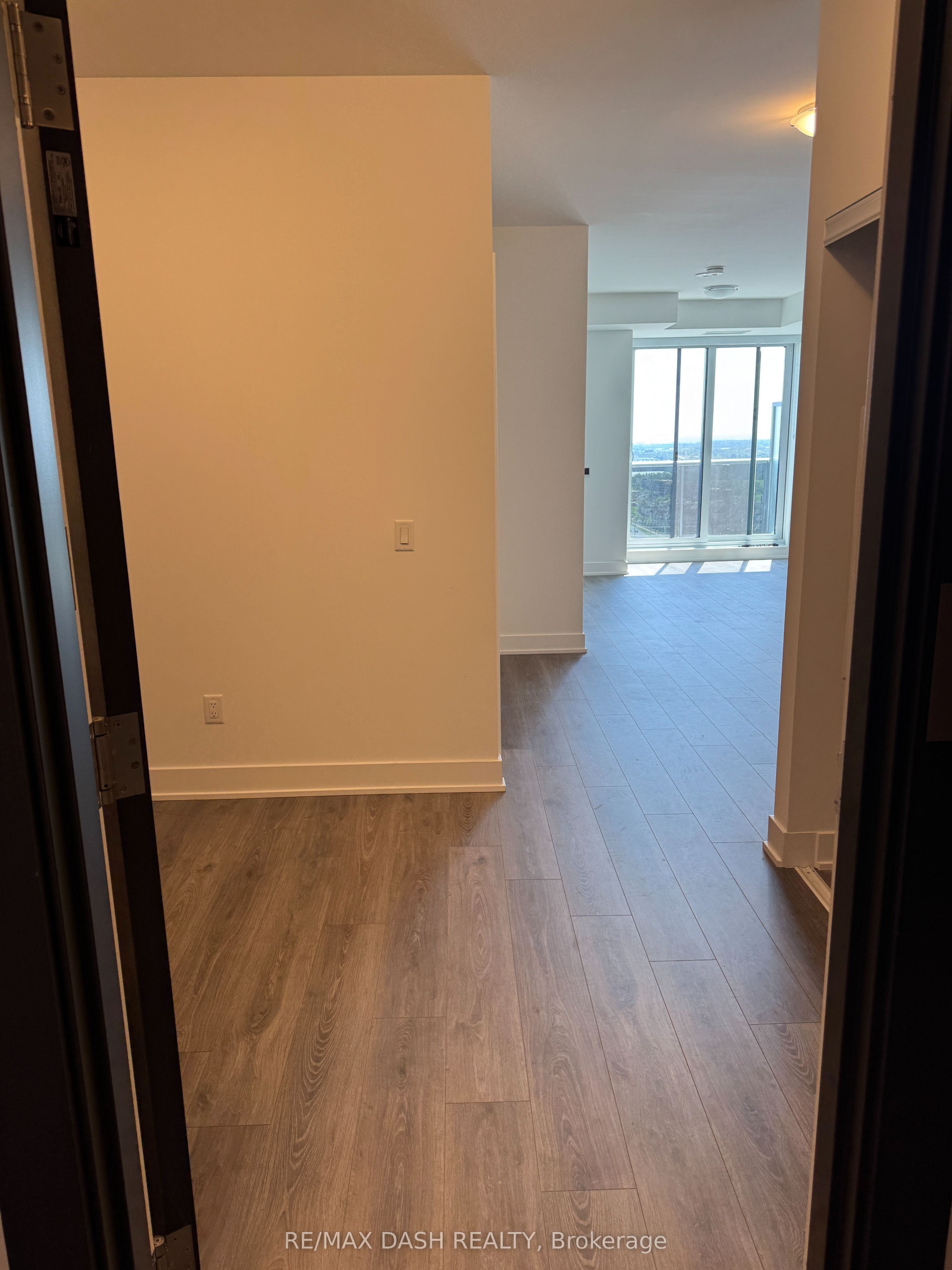2545 Simcoe Street N 631, Oshawa, ON L1L 0W3 photo 2