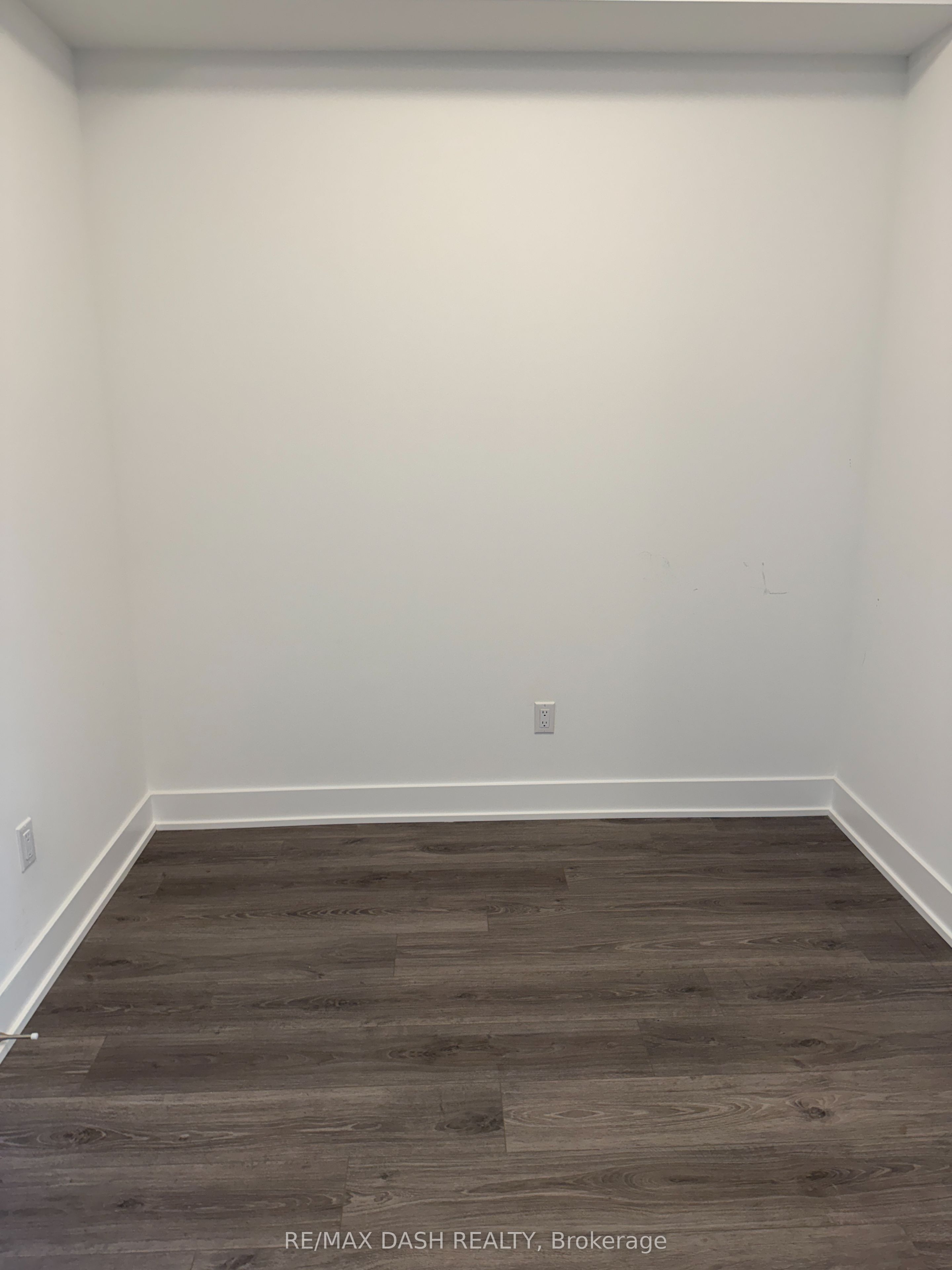 2545 Simcoe Street N 631, Oshawa, ON L1L 0W3 photo 3