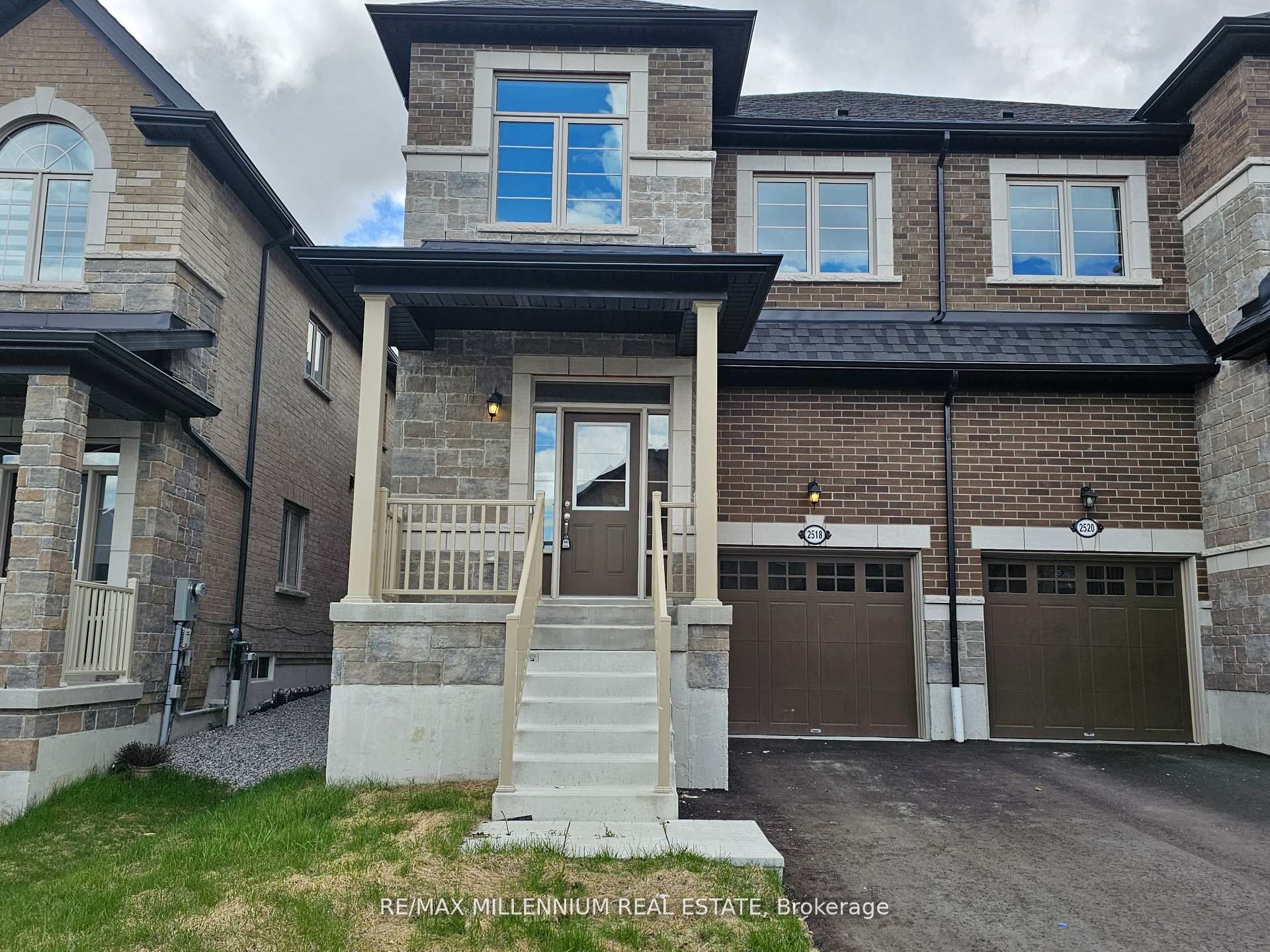 2518 Athena Path, Pickering, ON L1X 0M4
