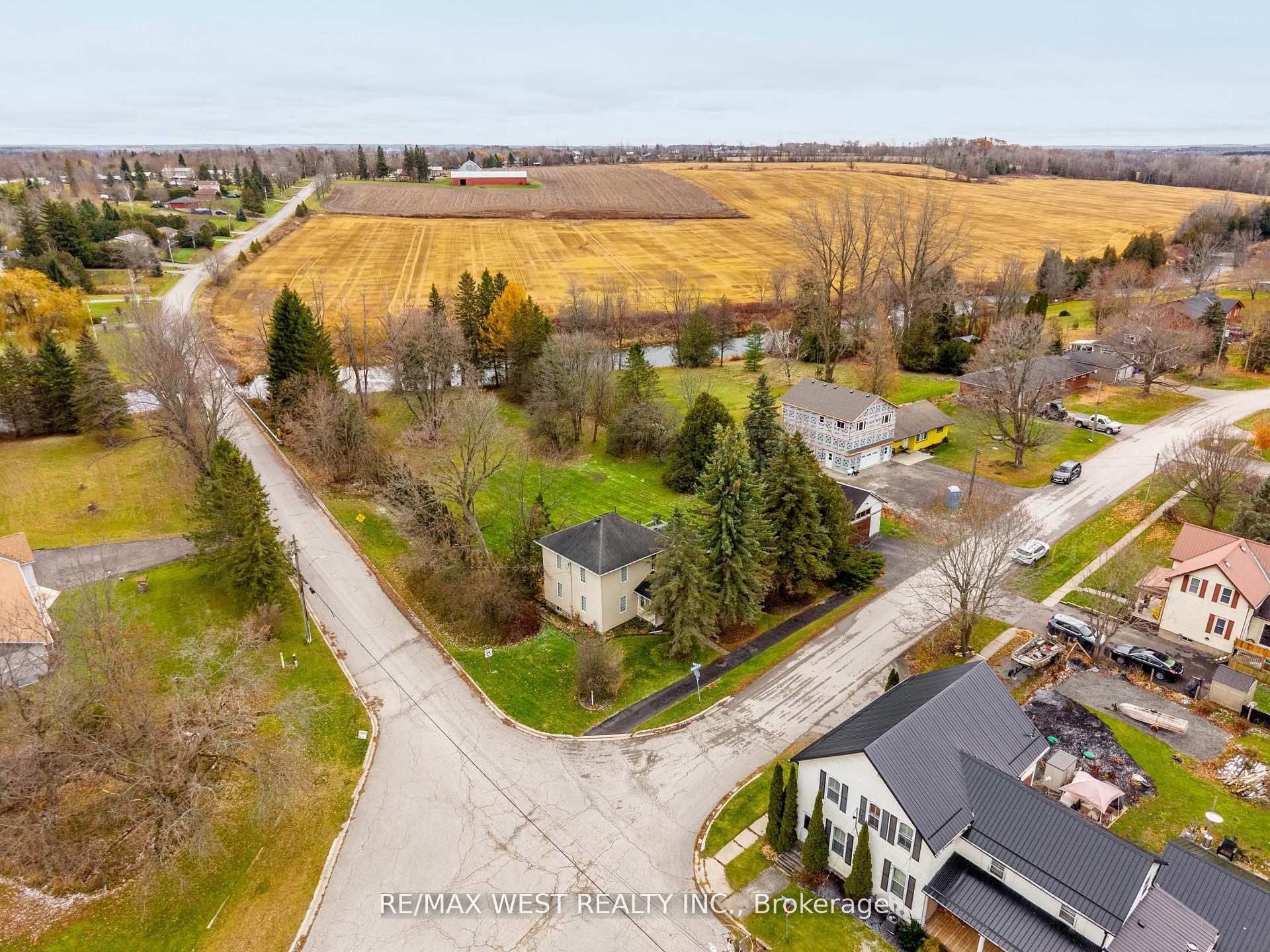 4 Coryell Street, Scugog, ON L0C 1G0 photo 2